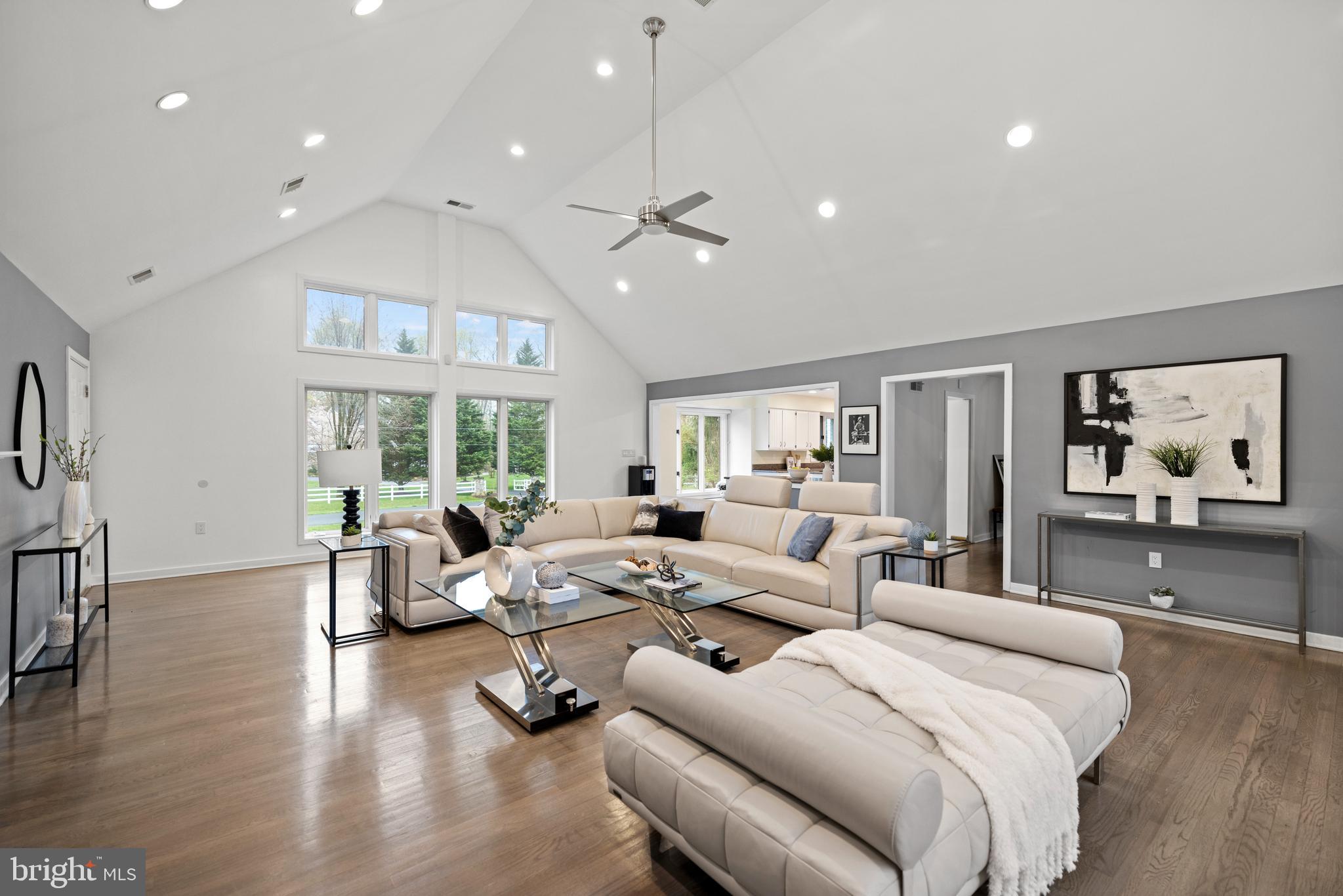 POTOMAC MANOR - Residential