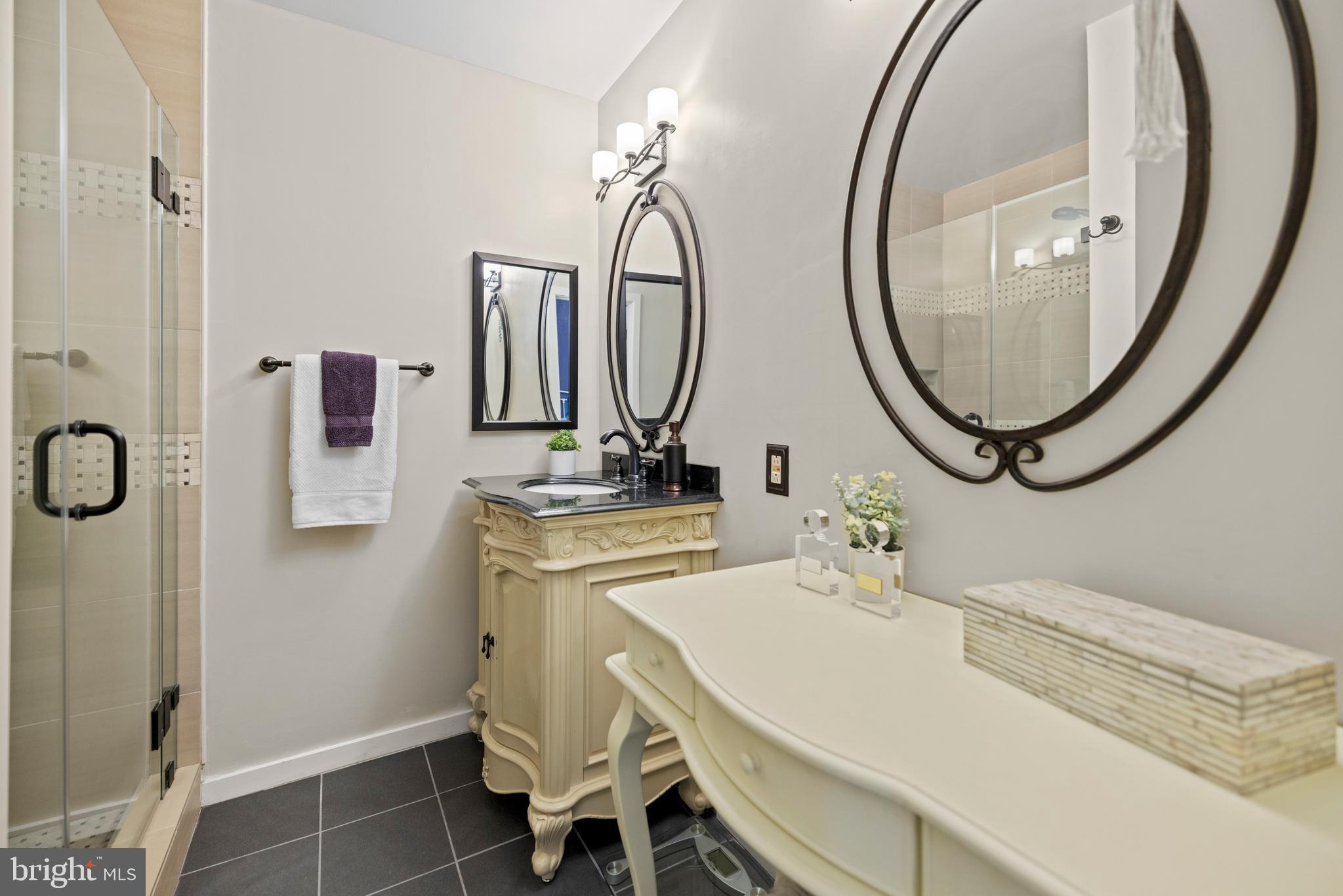 POTOMAC MANOR - Residential