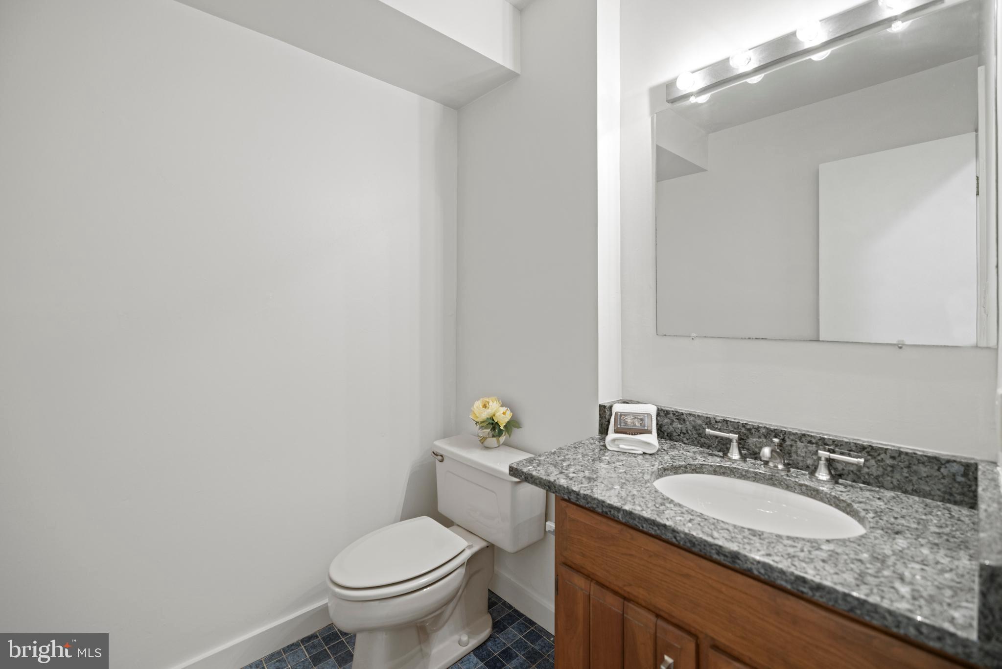 POTOMAC MANOR - Residential