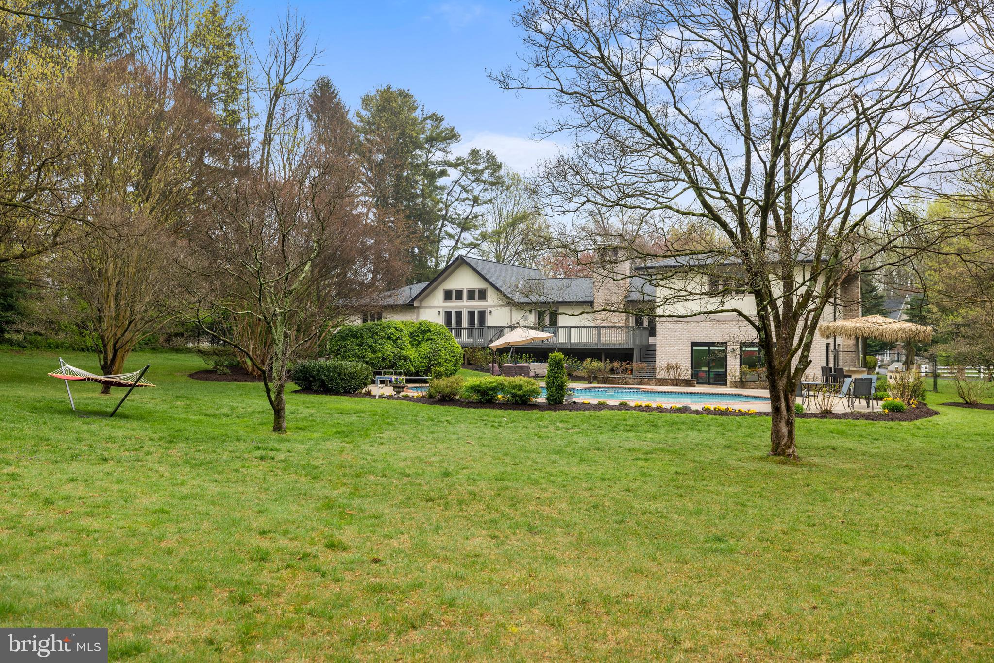 POTOMAC MANOR - Residential