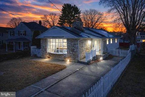 17 MAPLEWOOD AVENUE CARNEYS POINT NJ 08069