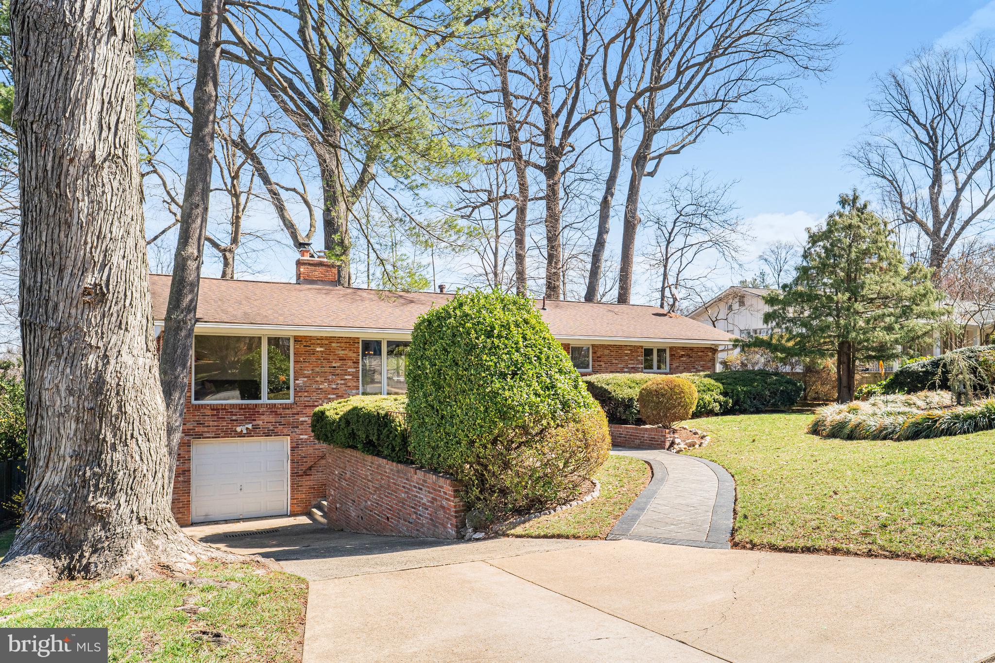 MANTUA - Residential