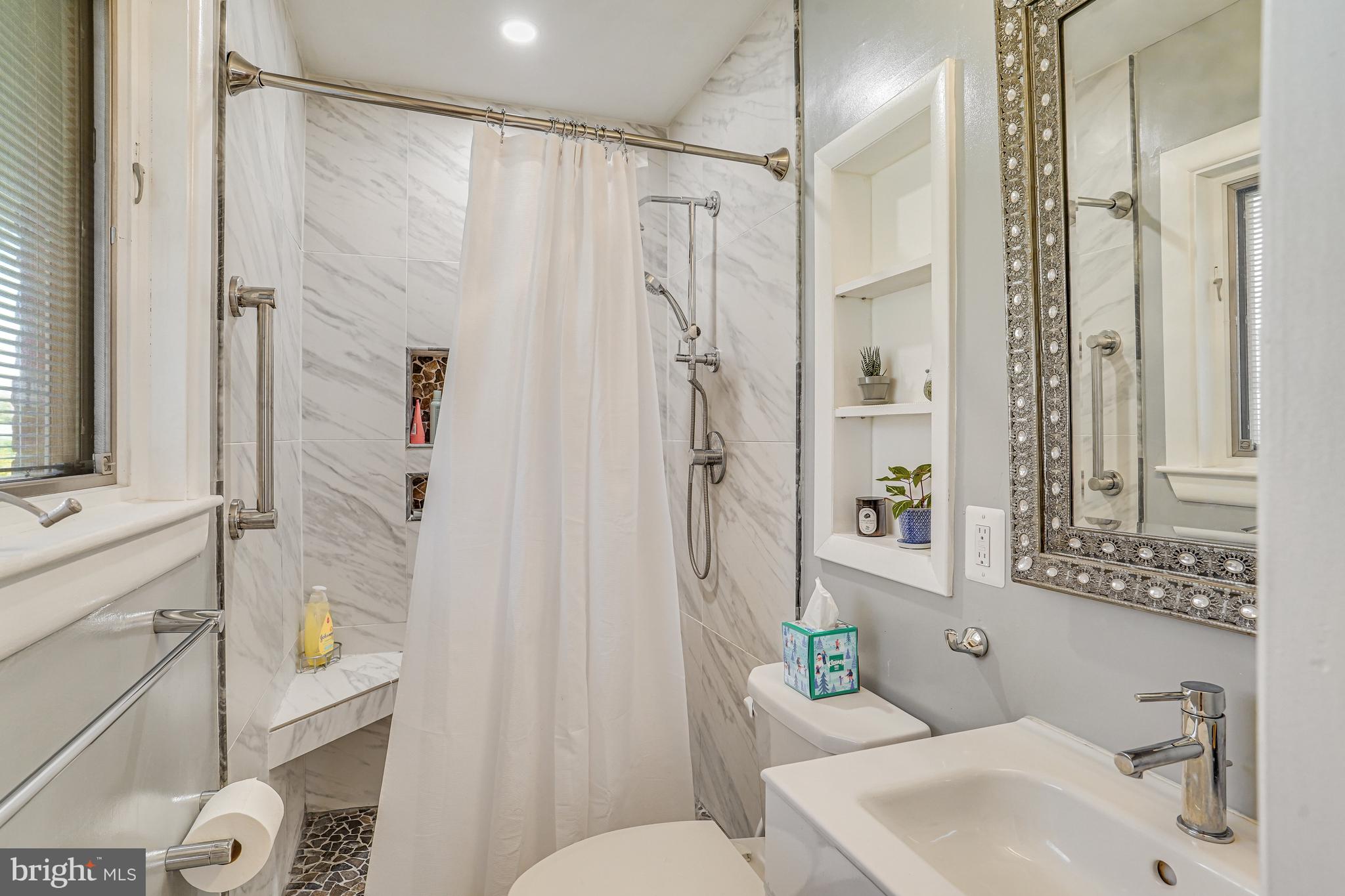 MANTUA - Residential