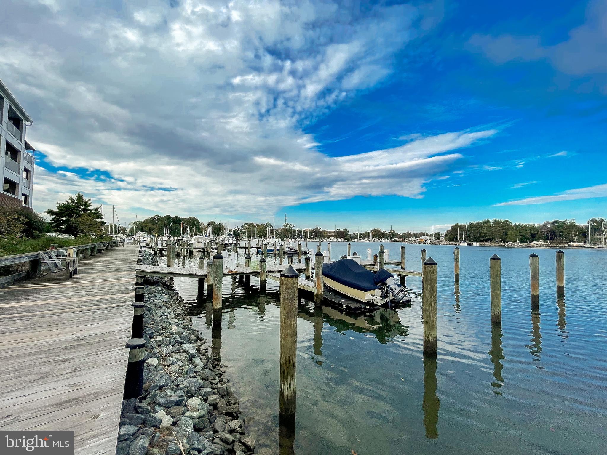 OYSTER BAY CONDOMINIUMS - Residential