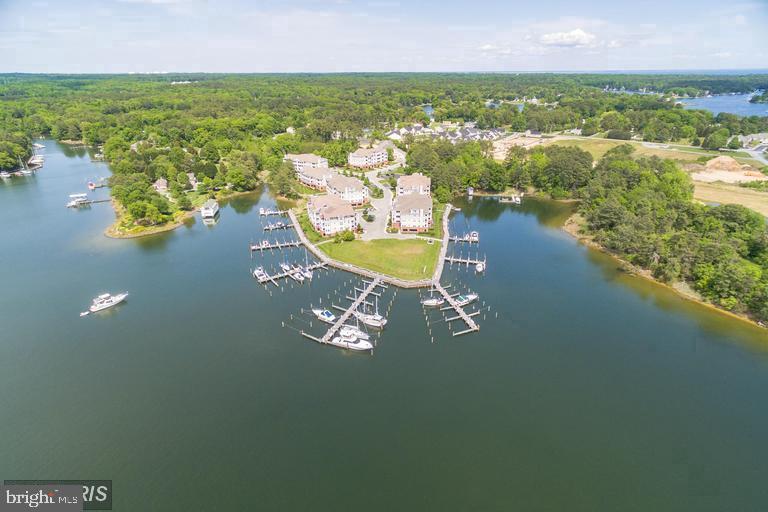 OYSTER BAY CONDOMINIUMS - Residential