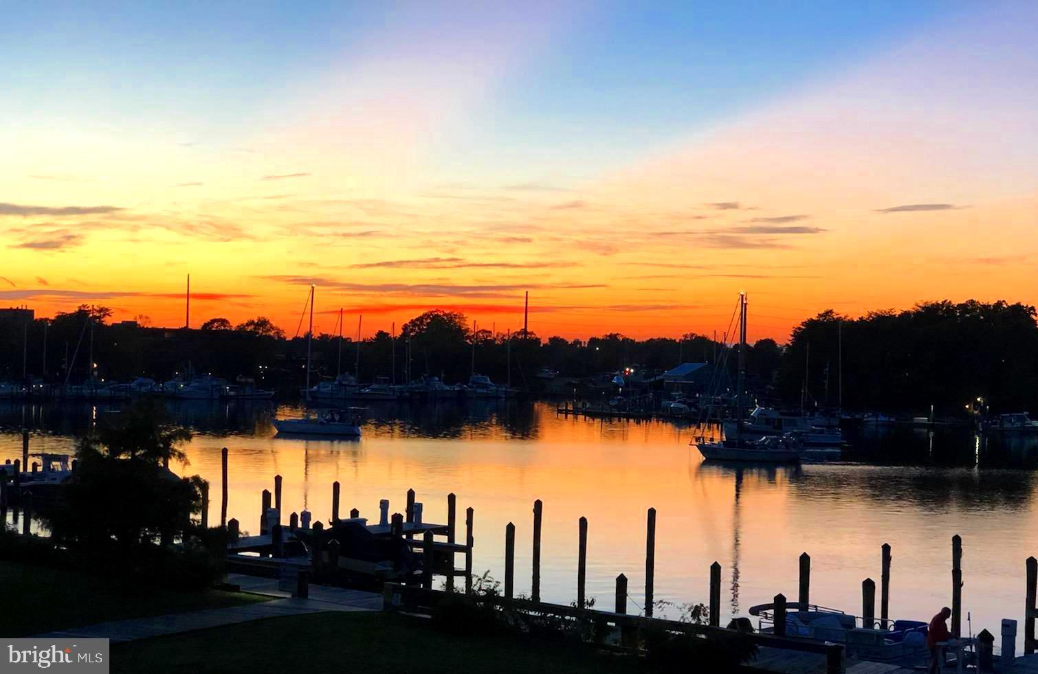 OYSTER BAY CONDOMINIUMS - Residential