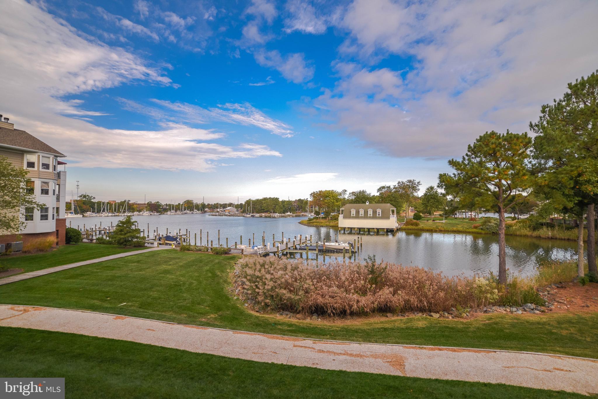 OYSTER BAY CONDOMINIUMS - Residential