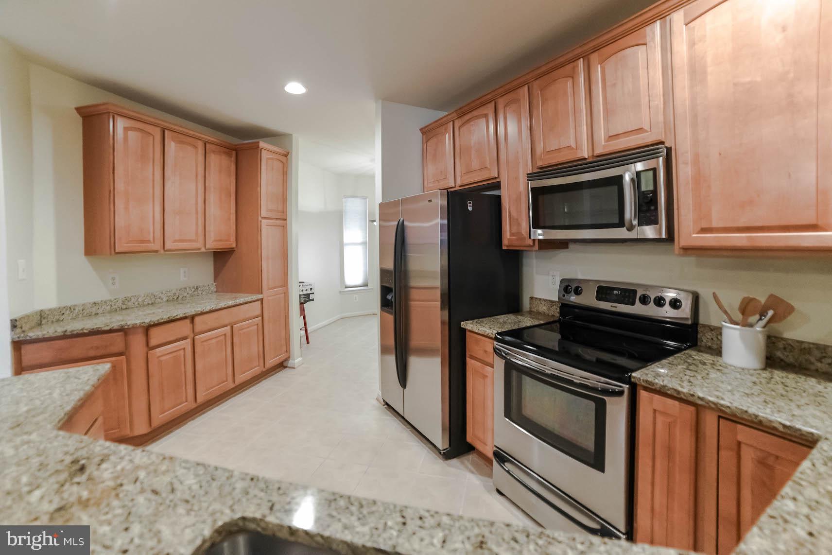 OYSTER BAY CONDOMINIUMS - Residential