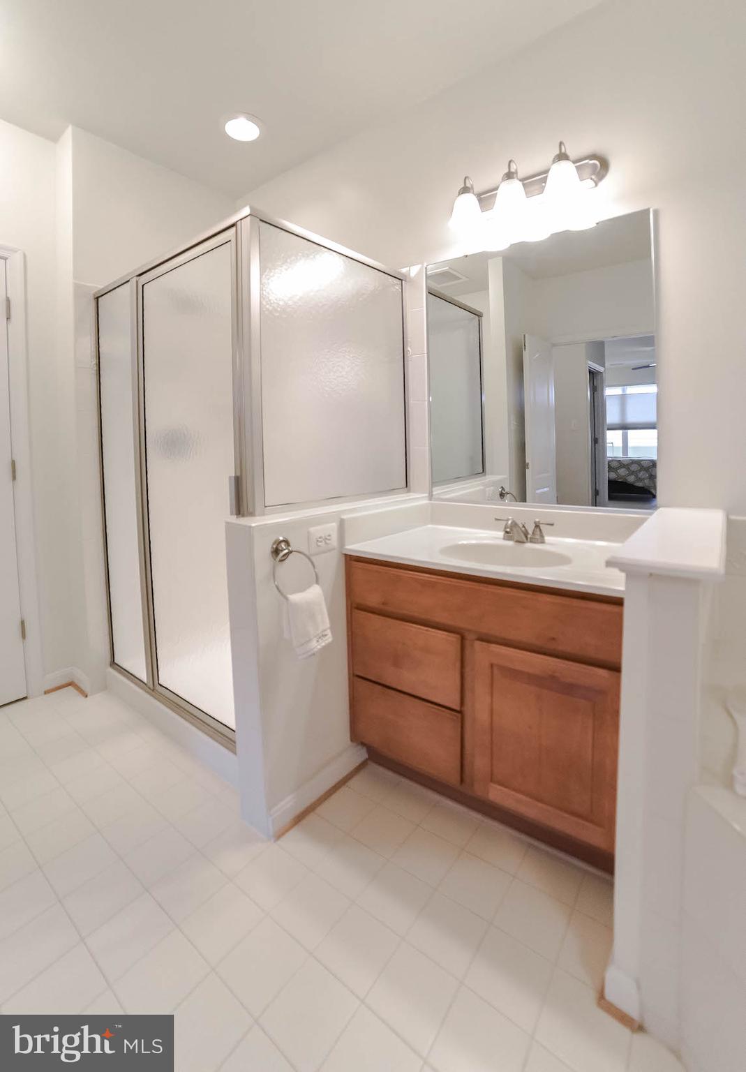 OYSTER BAY CONDOMINIUMS - Residential