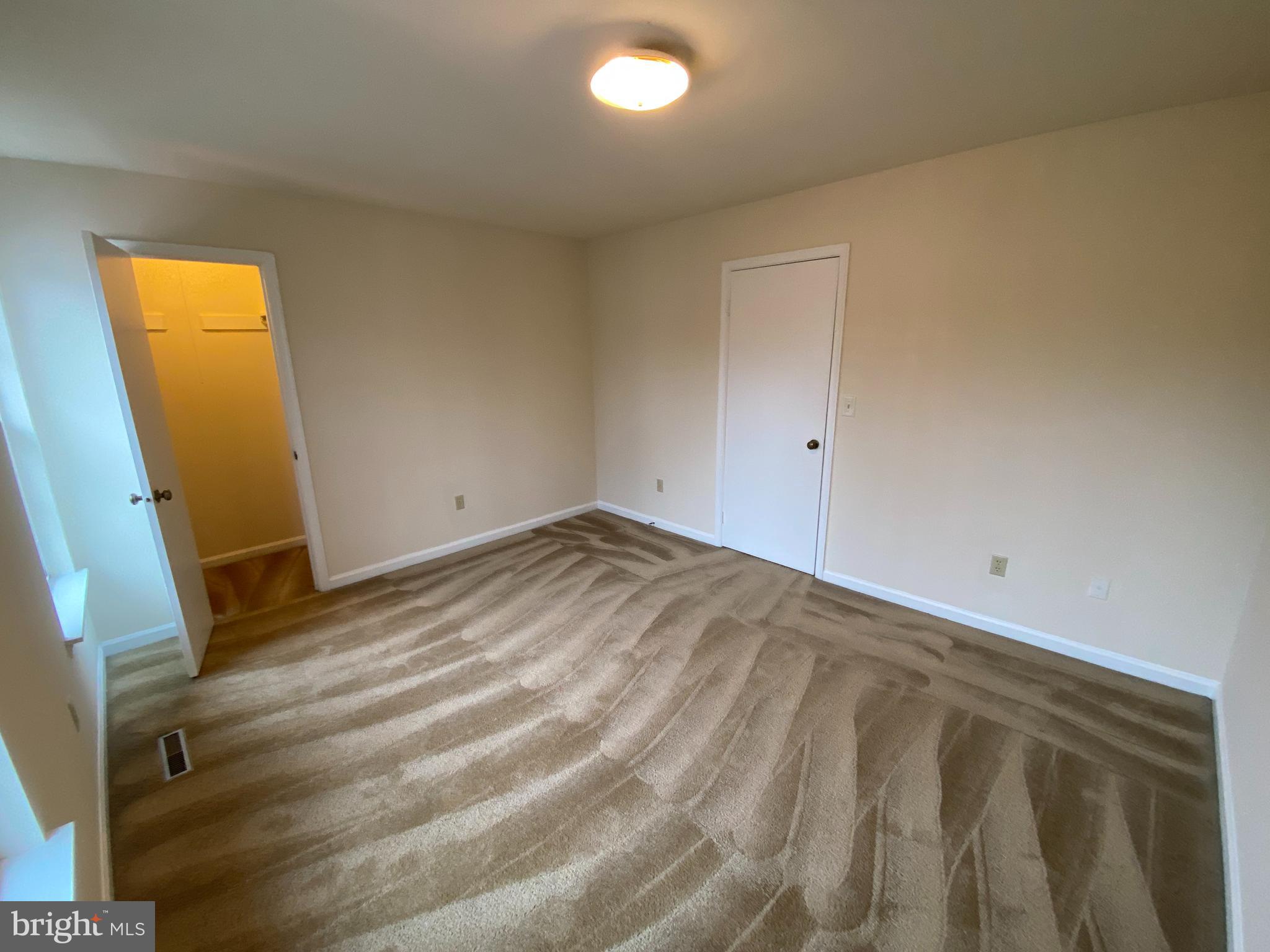 KINGS WOOD TOWNHOUSES - Residential Lease