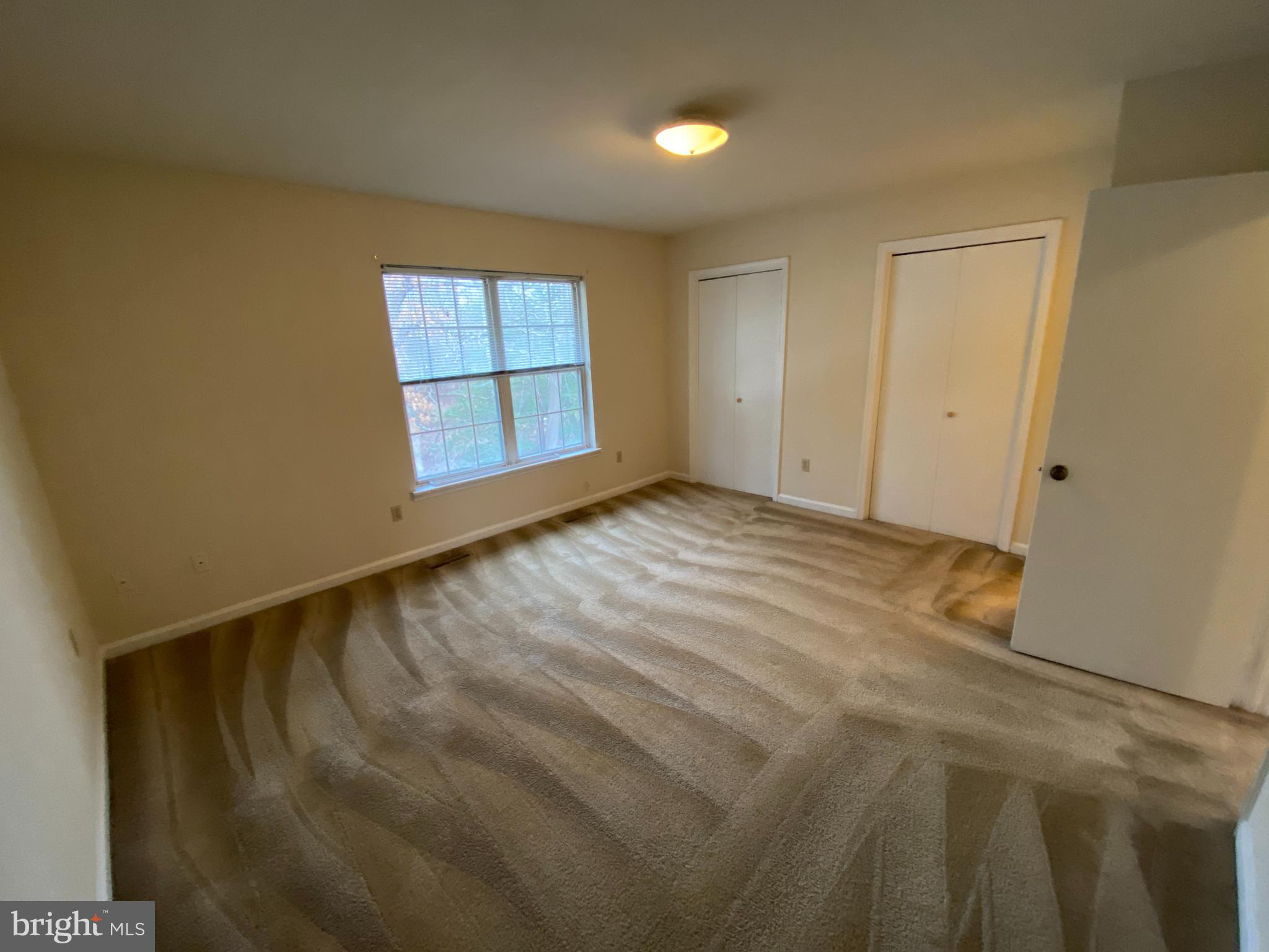 KINGS WOOD TOWNHOUSES - Residential Lease