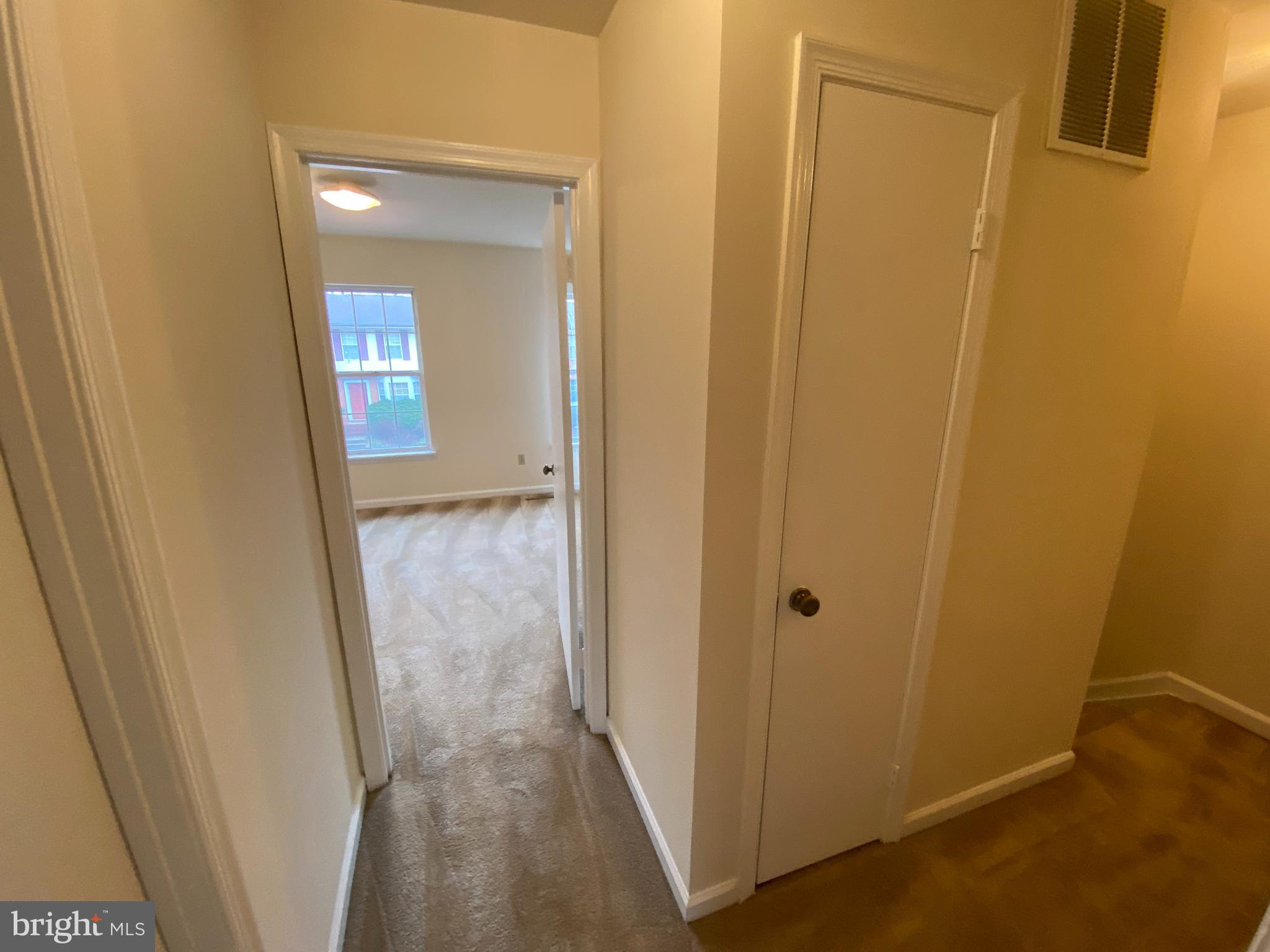 KINGS WOOD TOWNHOUSES - Residential Lease