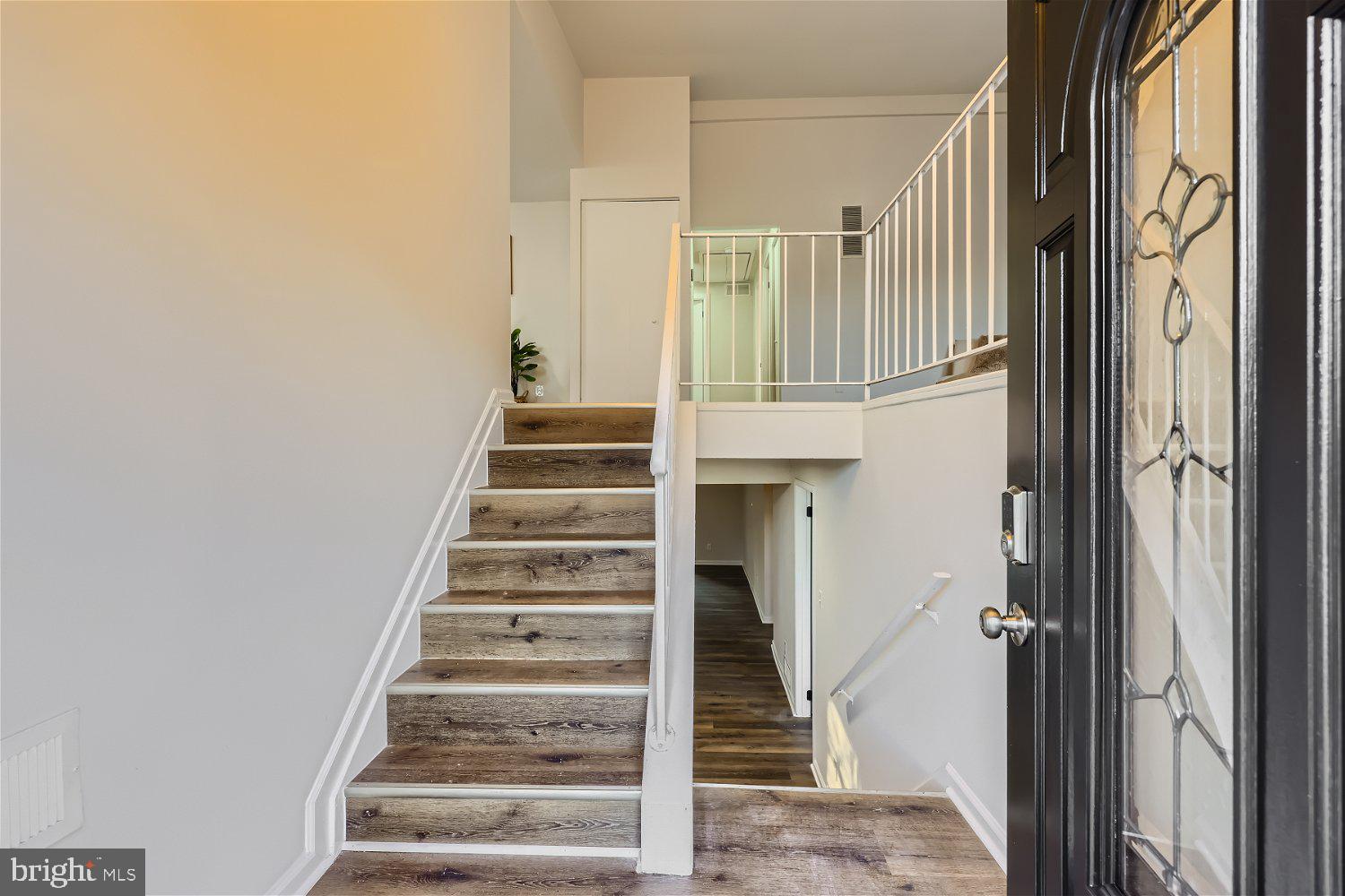 KINGS COURT - Residential