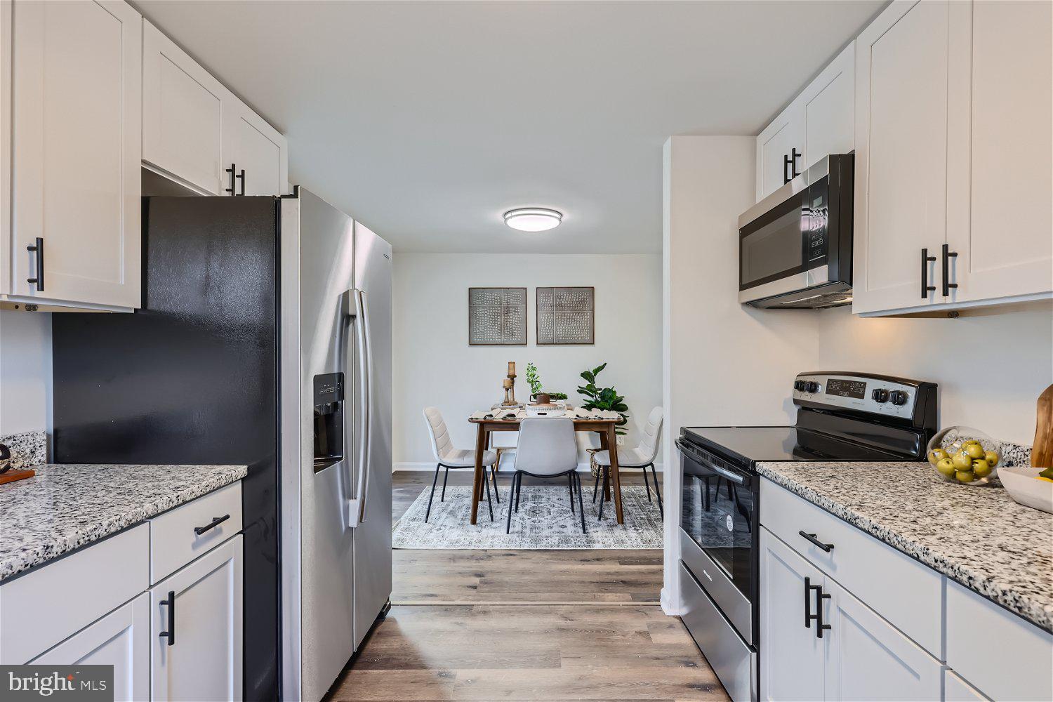 KINGS COURT - Residential