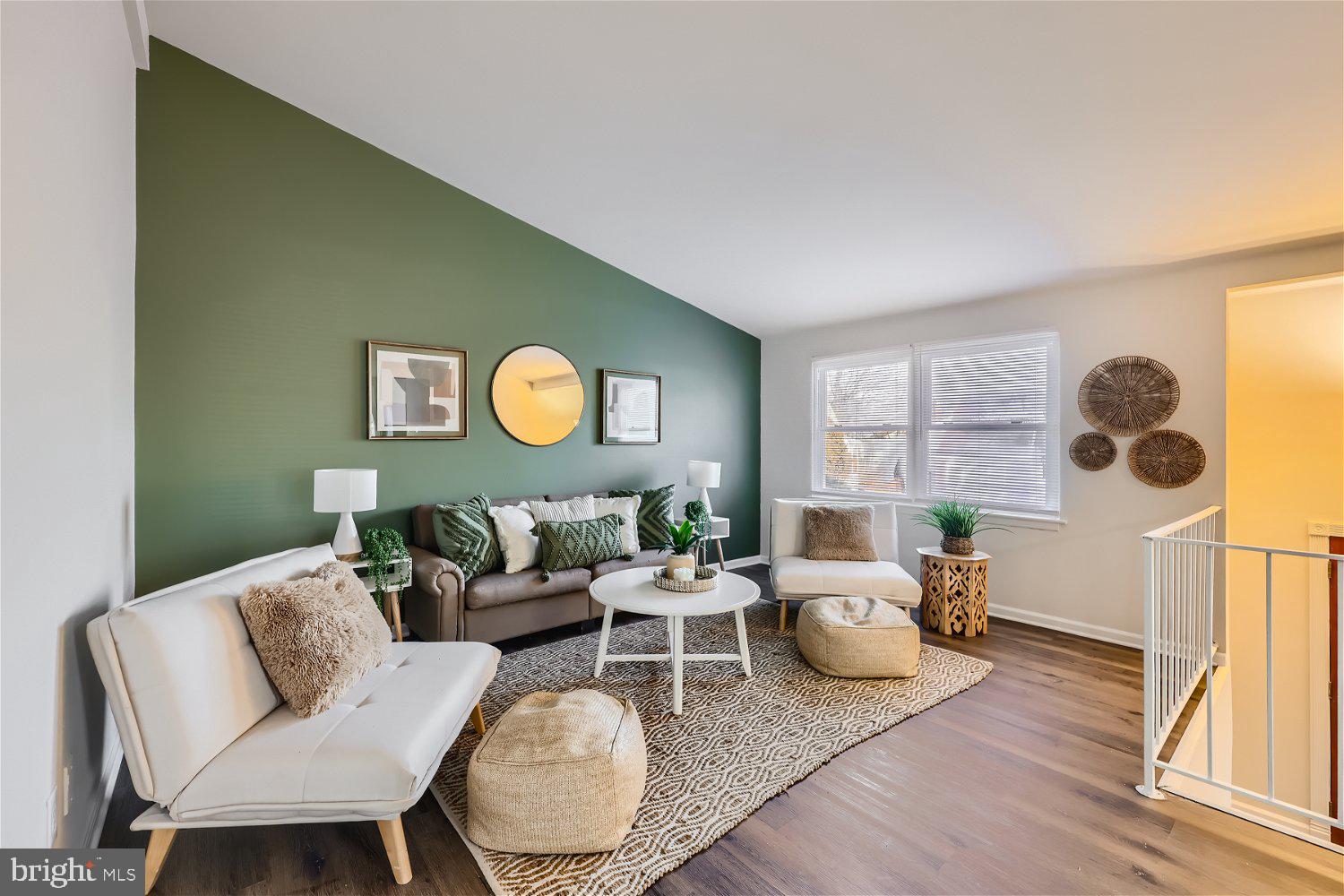 KINGS COURT - Residential