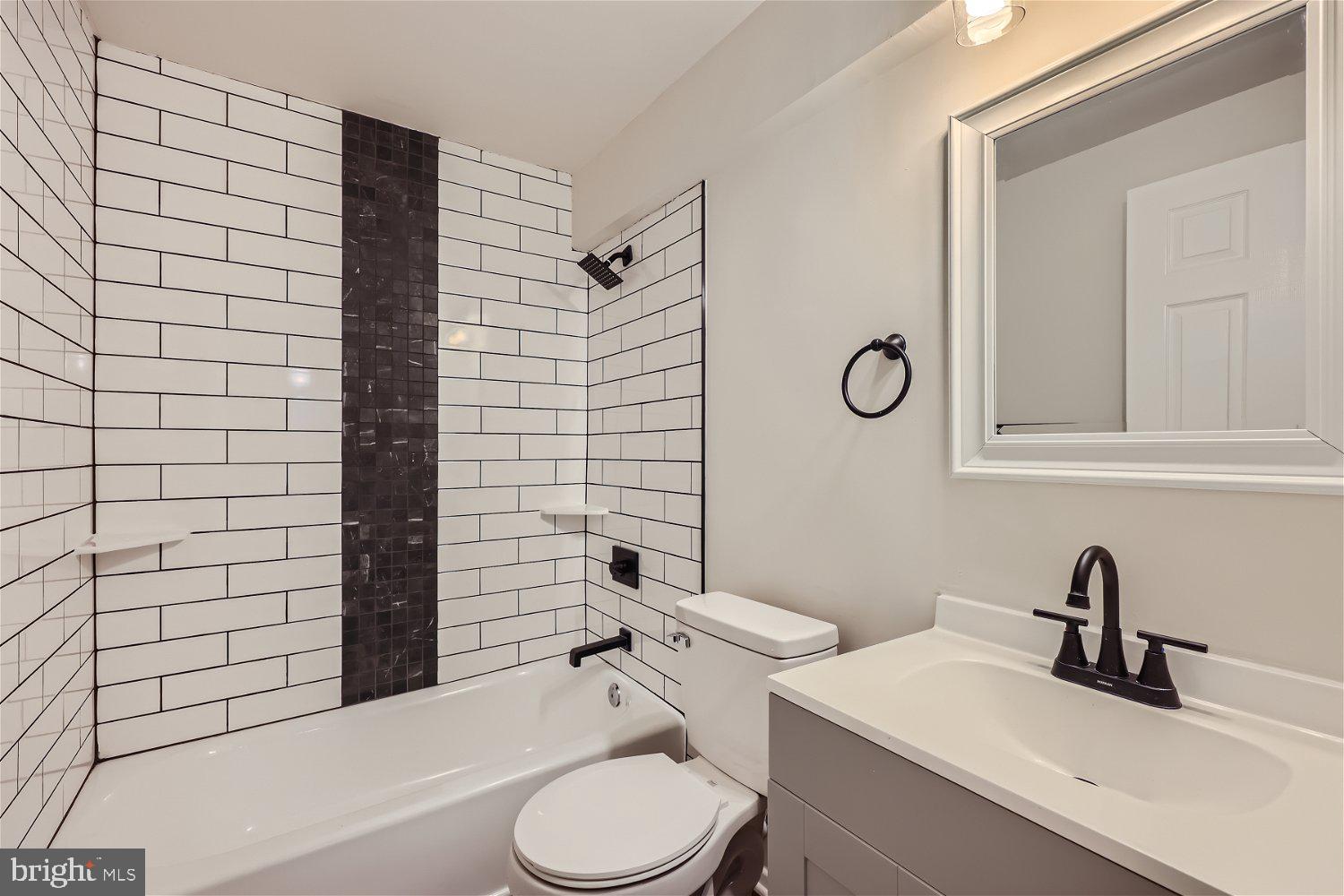 KINGS COURT - Residential