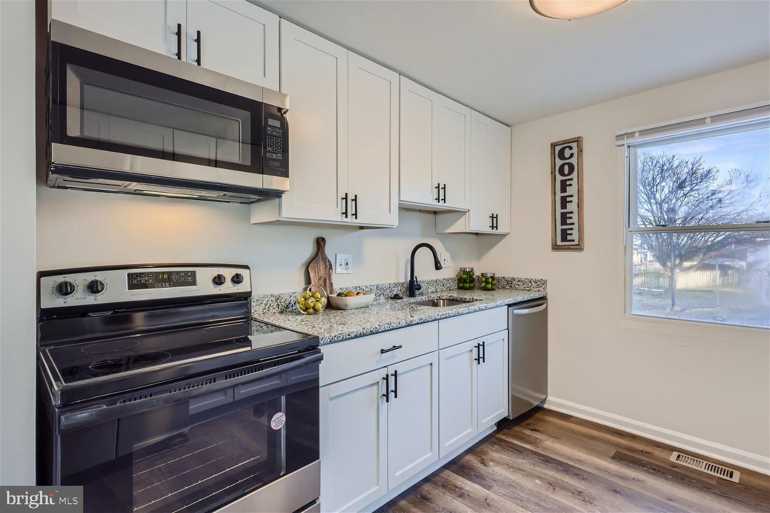 KINGS COURT - Residential