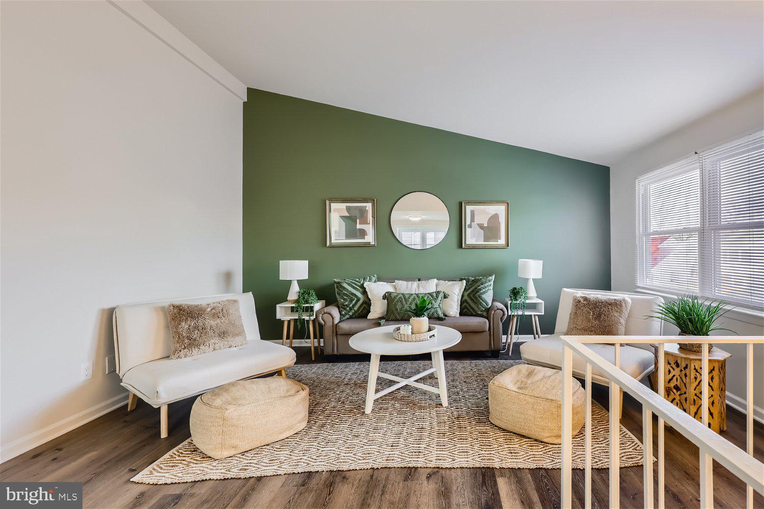 KINGS COURT - Residential