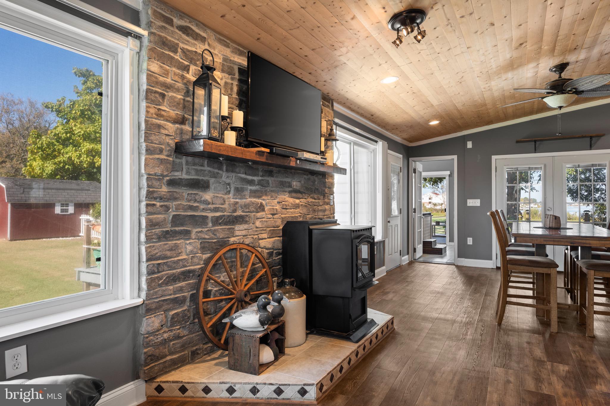 FISHING CREEK - Residential