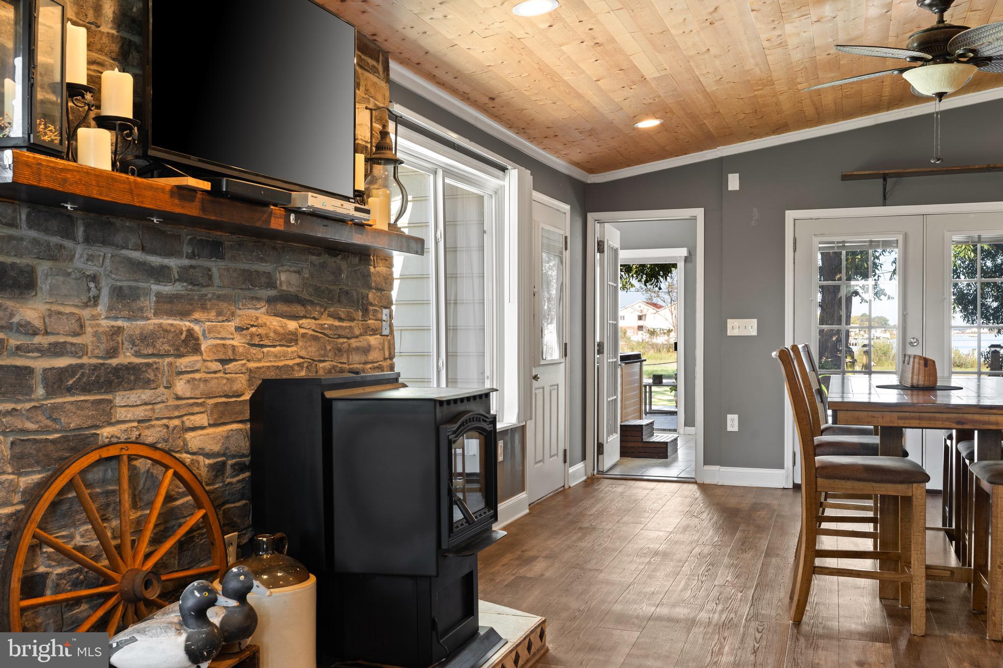 FISHING CREEK - Residential