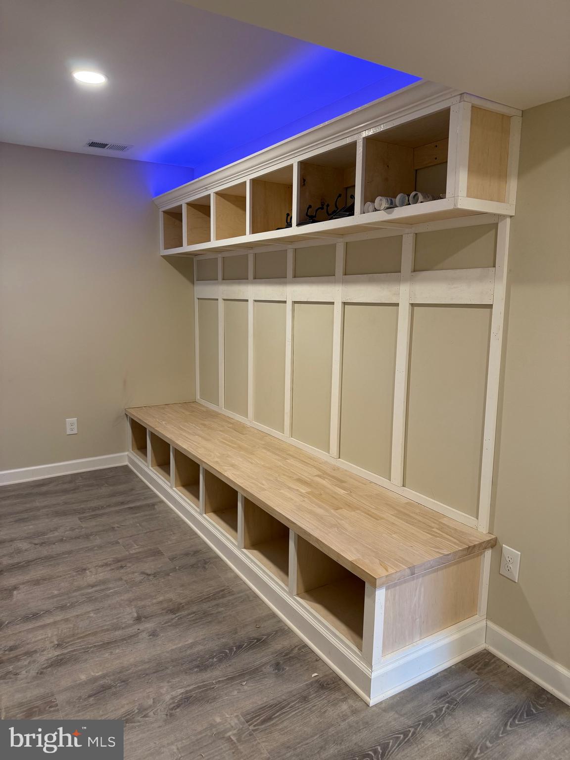 HICKORY HILL ESTATES - Residential