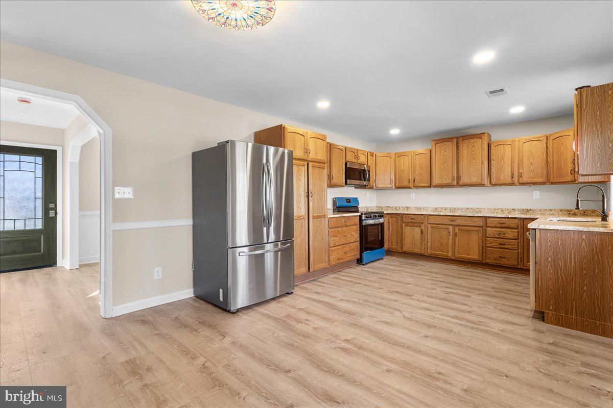 HICKORY HILL ESTATES - Residential