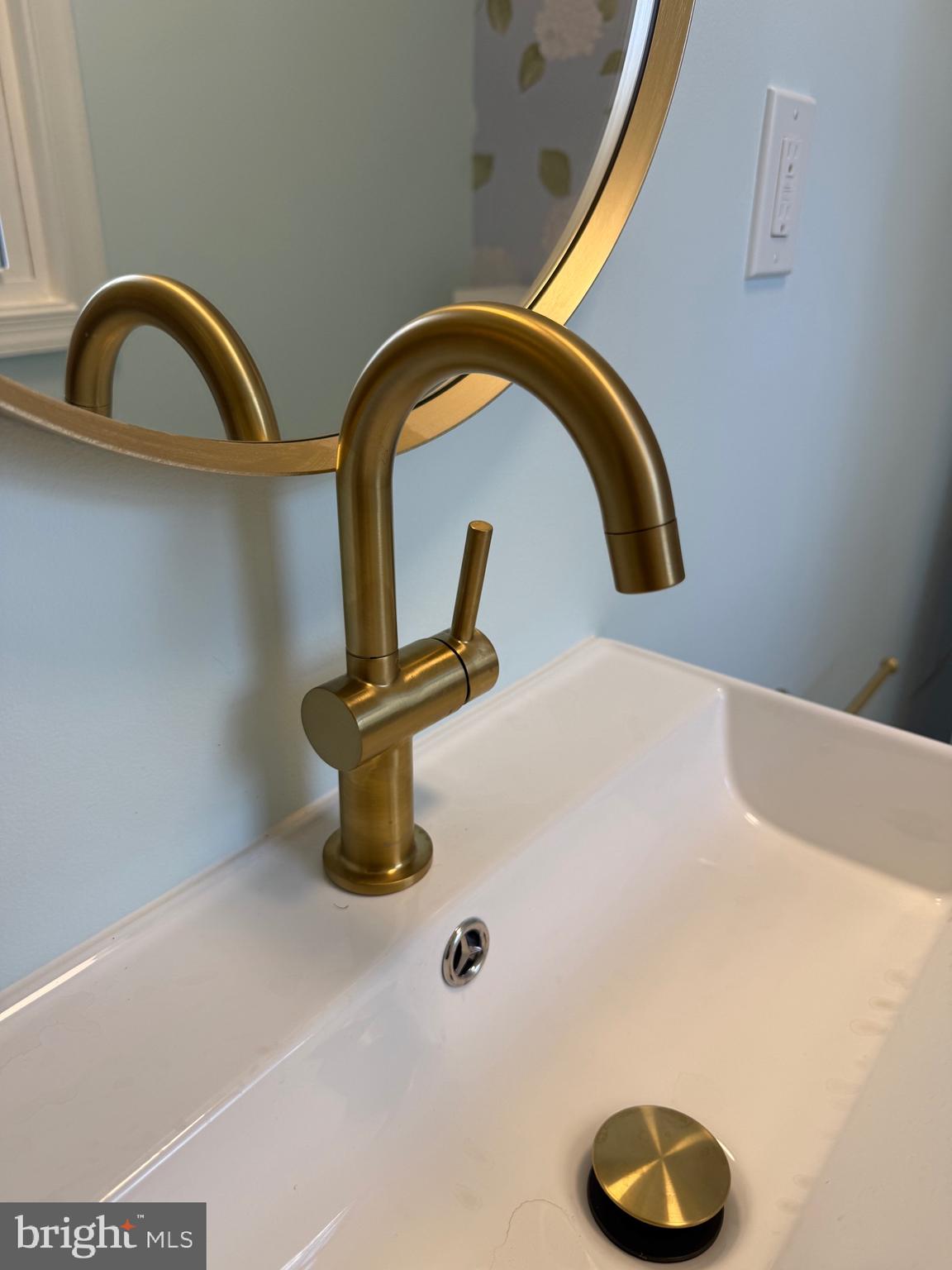 HICKORY HILL ESTATES - Residential