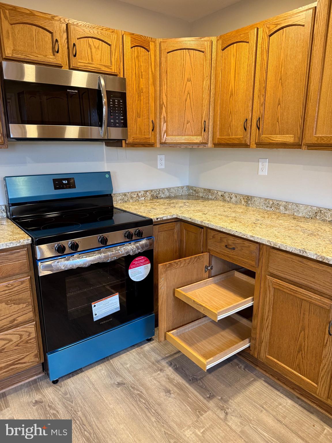 HICKORY HILL ESTATES - Residential