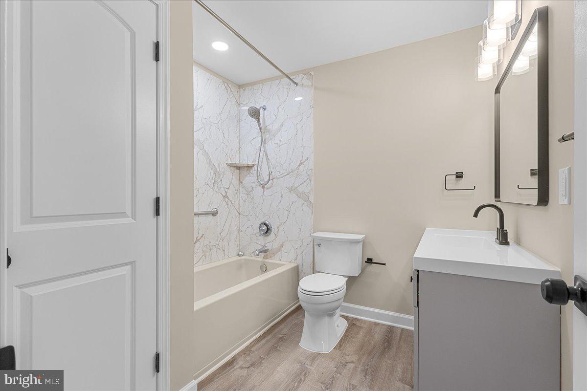 HICKORY HILL ESTATES - Residential