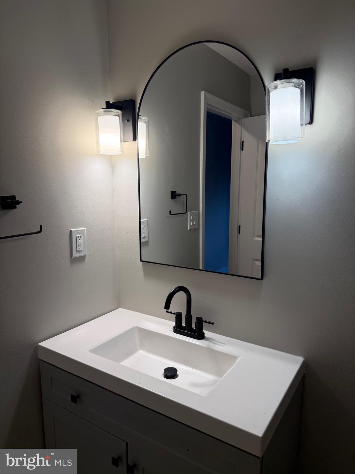 HICKORY HILL ESTATES - Residential