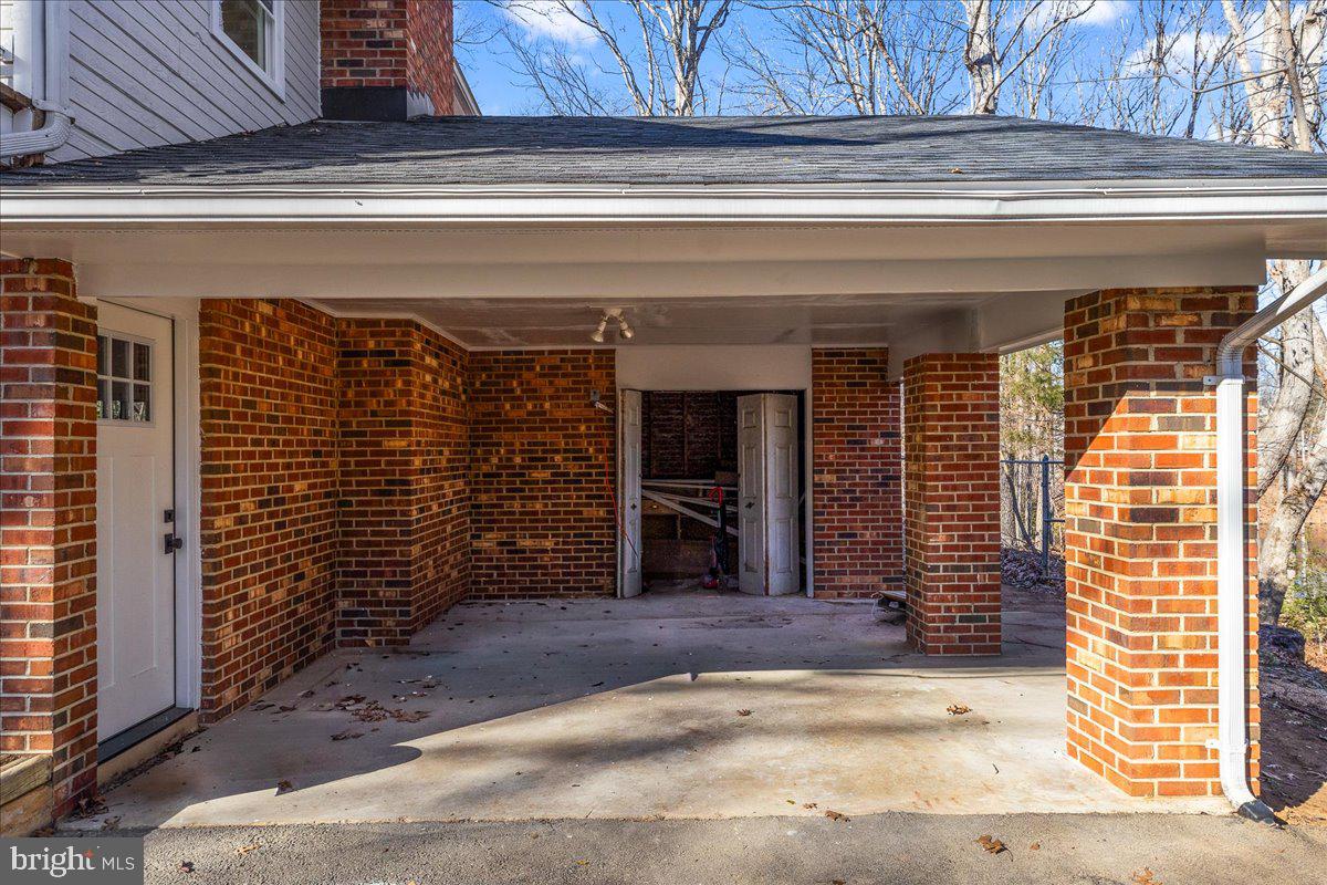 HICKORY HILL ESTATES - Residential