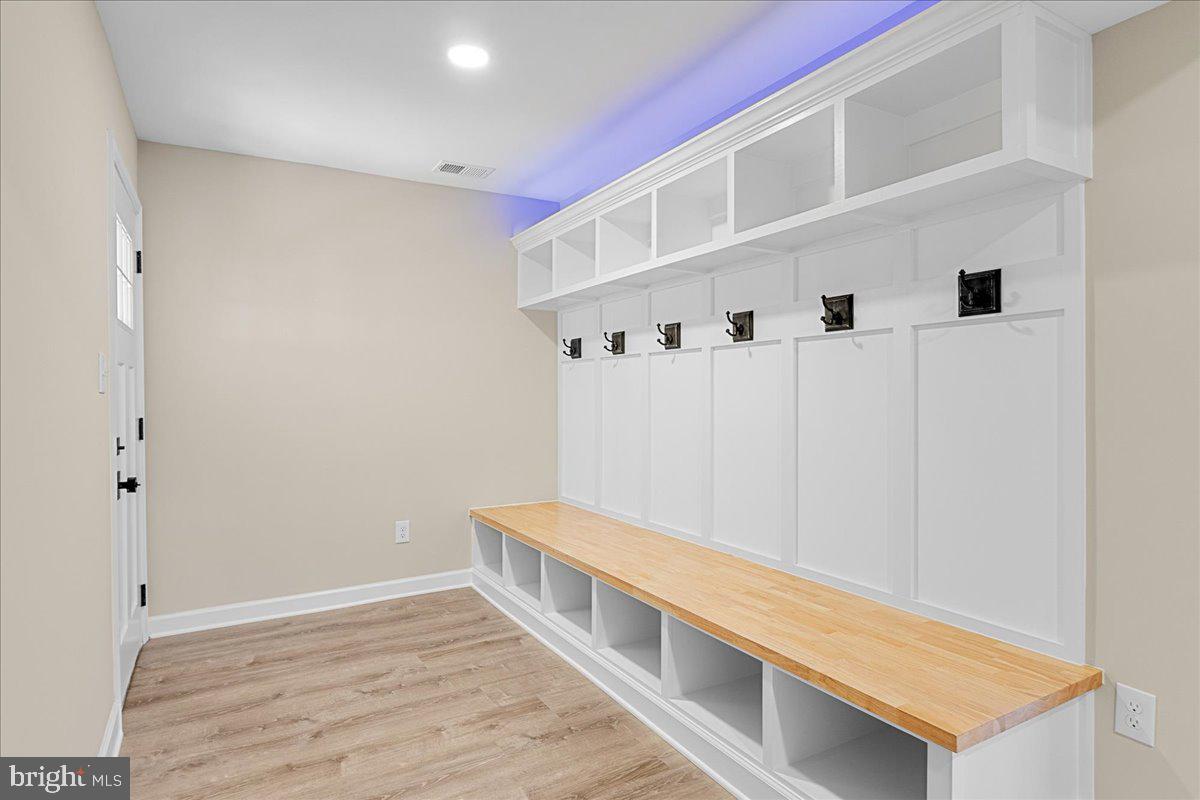 HICKORY HILL ESTATES - Residential