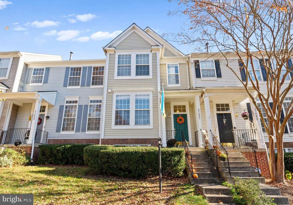 Photo of 47607 Woodboro Terrace, STERLING, VA 20165 (MLS # VALO2109650)