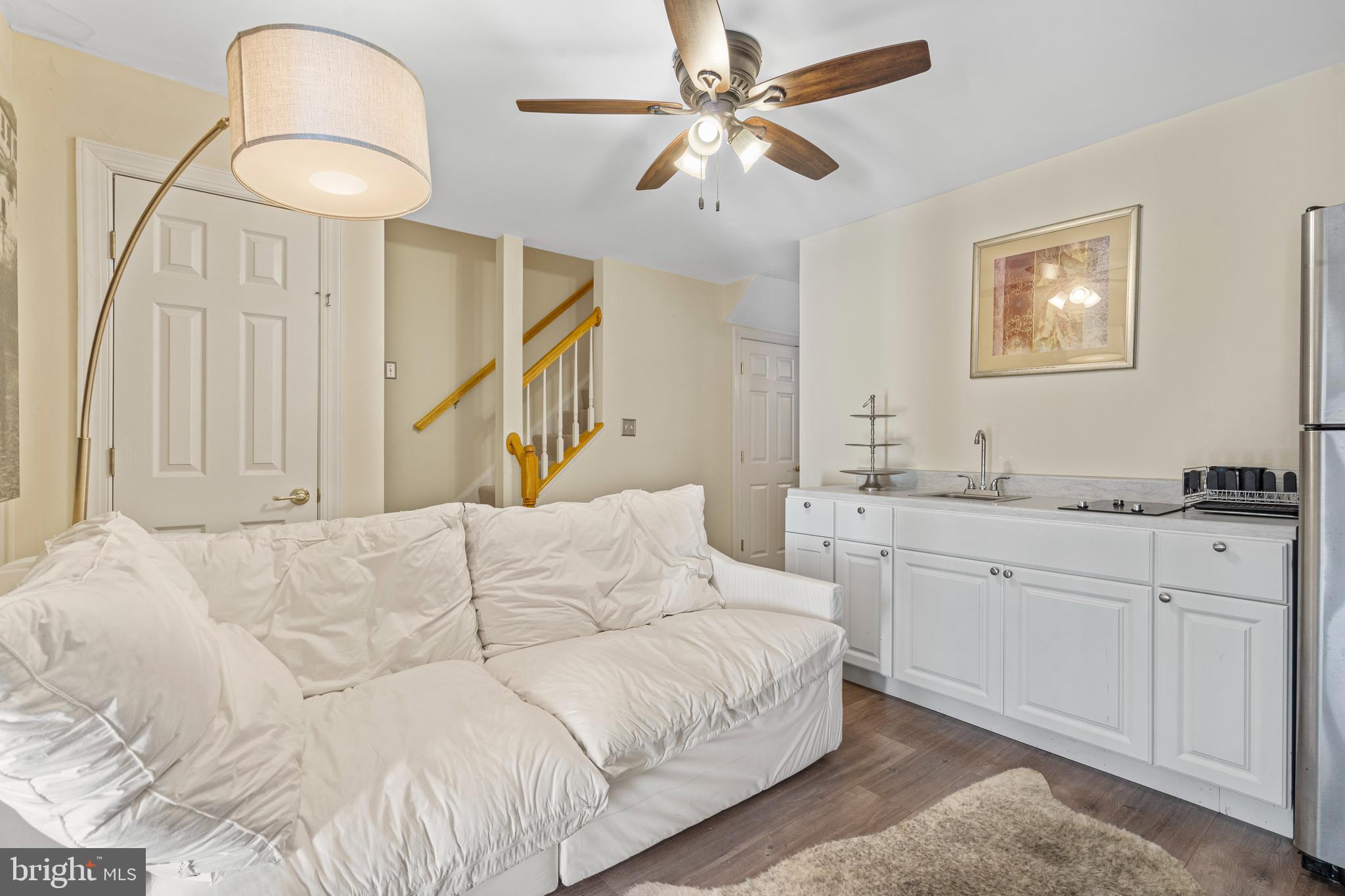 LOWES ISLAND - Residential Lease