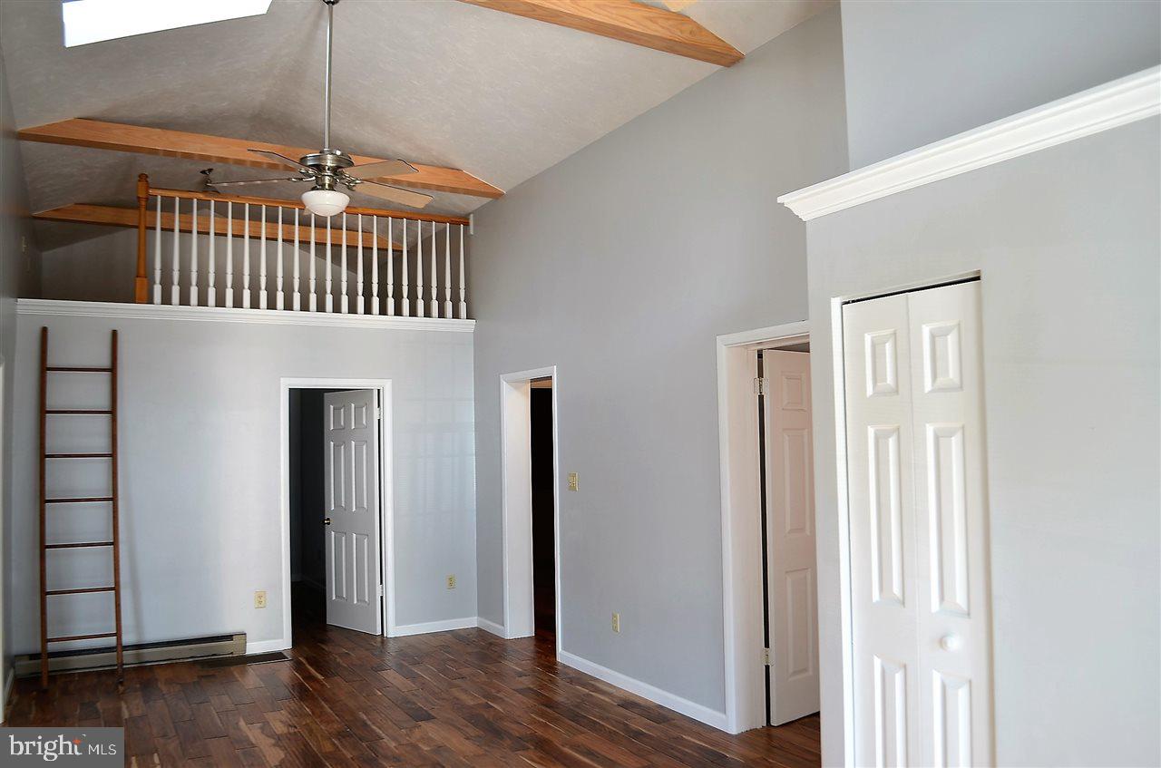 LAKE MEADE - Residential