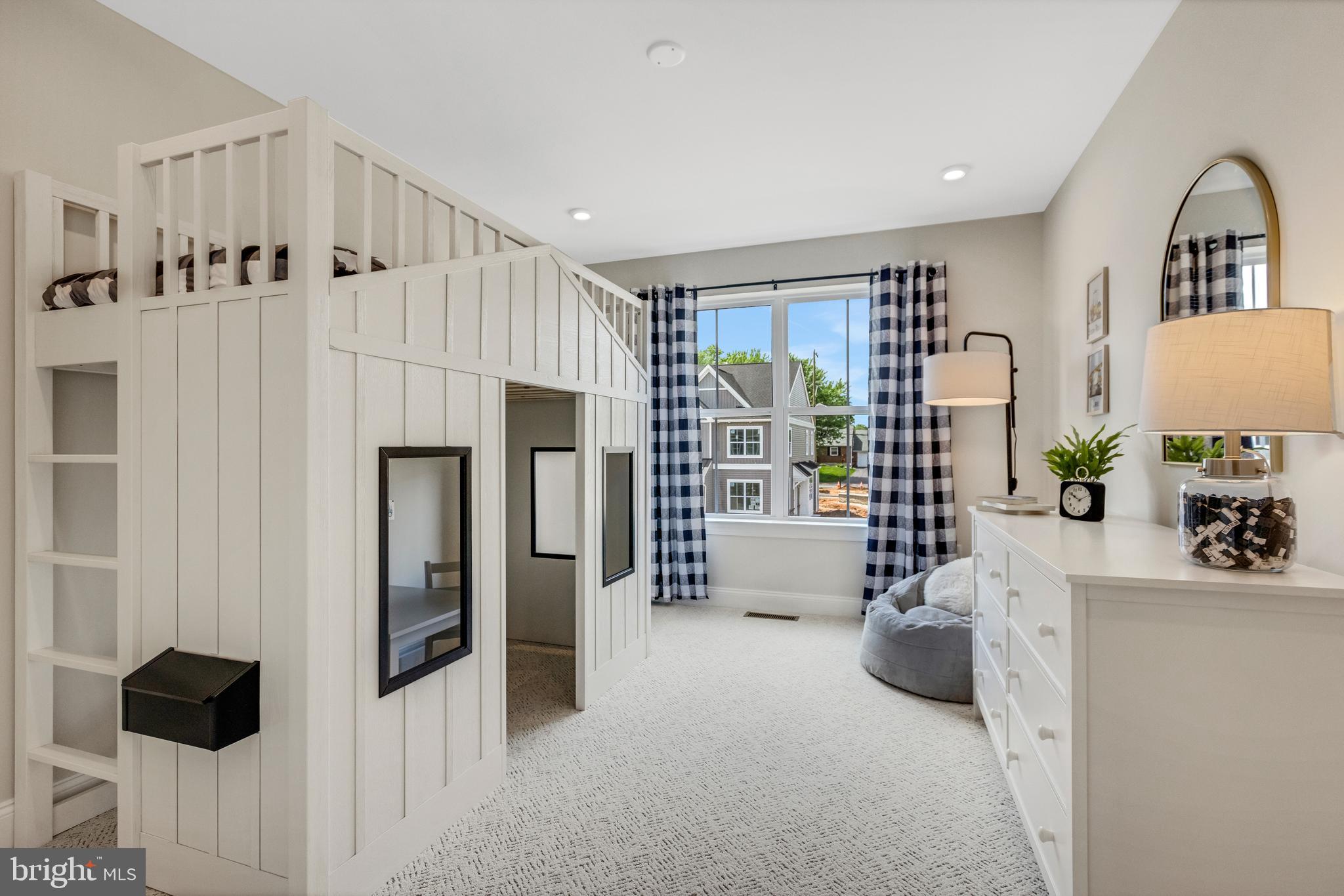 MASON SQUARE - Residential