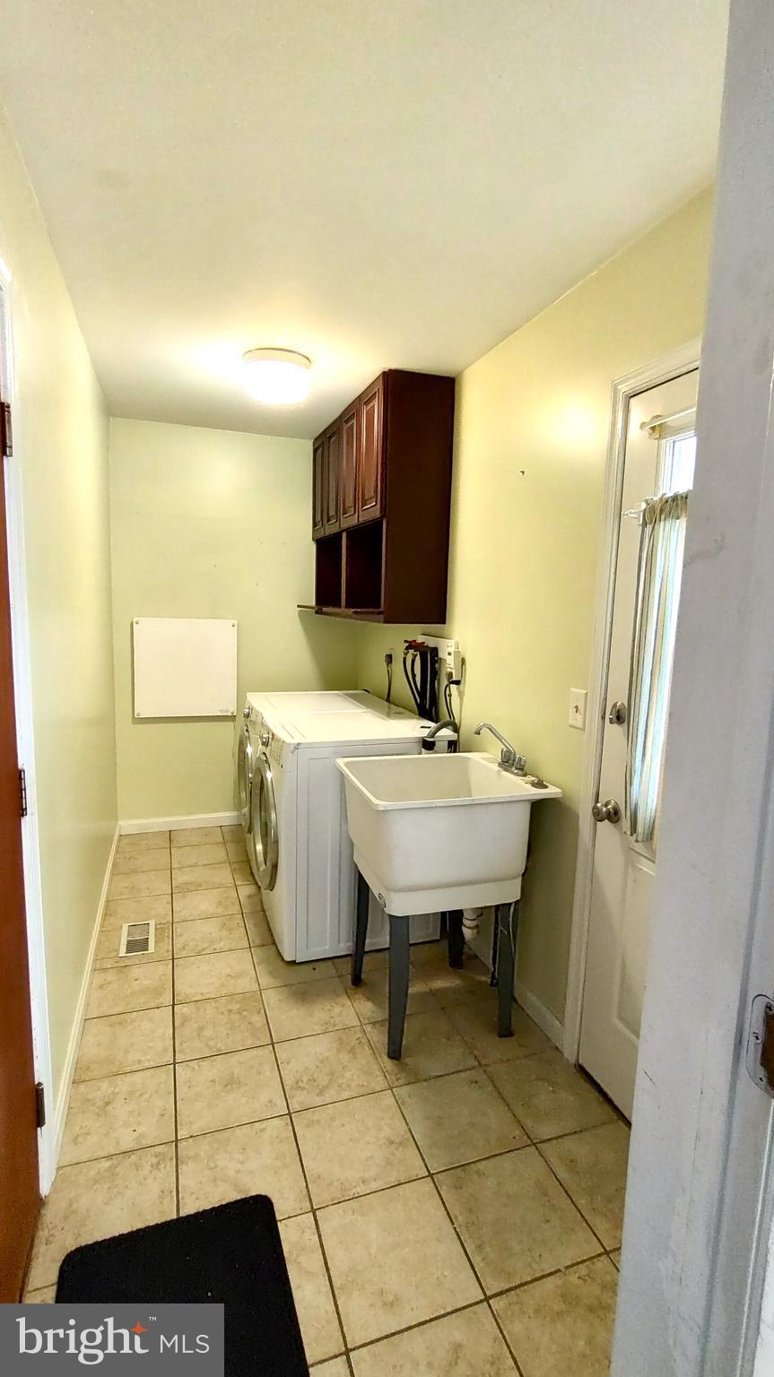 MADONNA MANOR - Residential