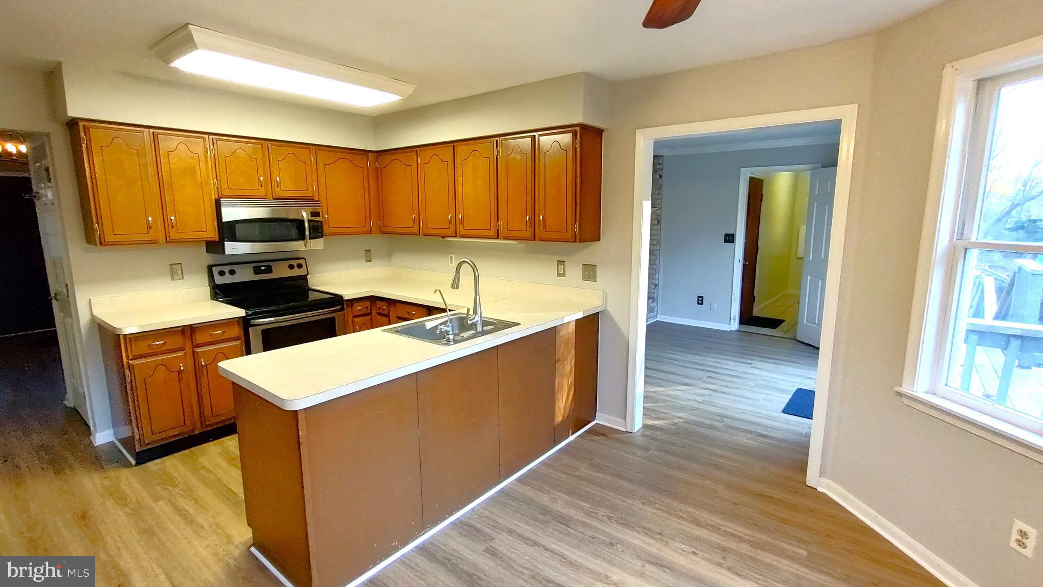 MADONNA MANOR - Residential