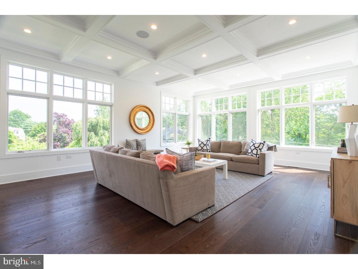 CHESTNUT HILL - Residential