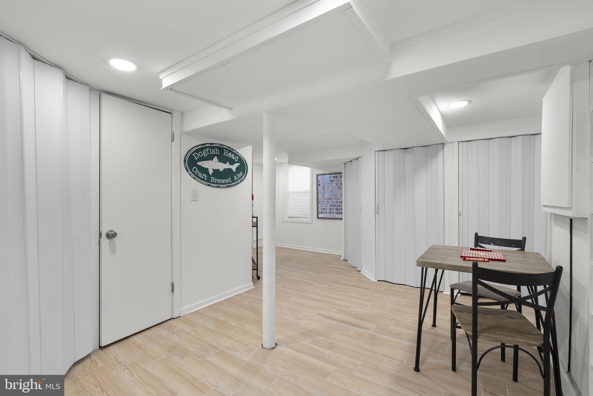 HOLLYWOOD - Residential