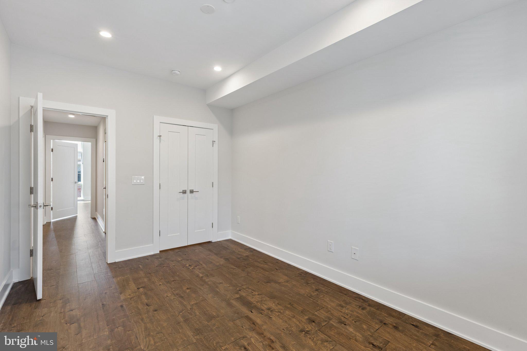 PHILADELPHIA (SOUTH) - Residential