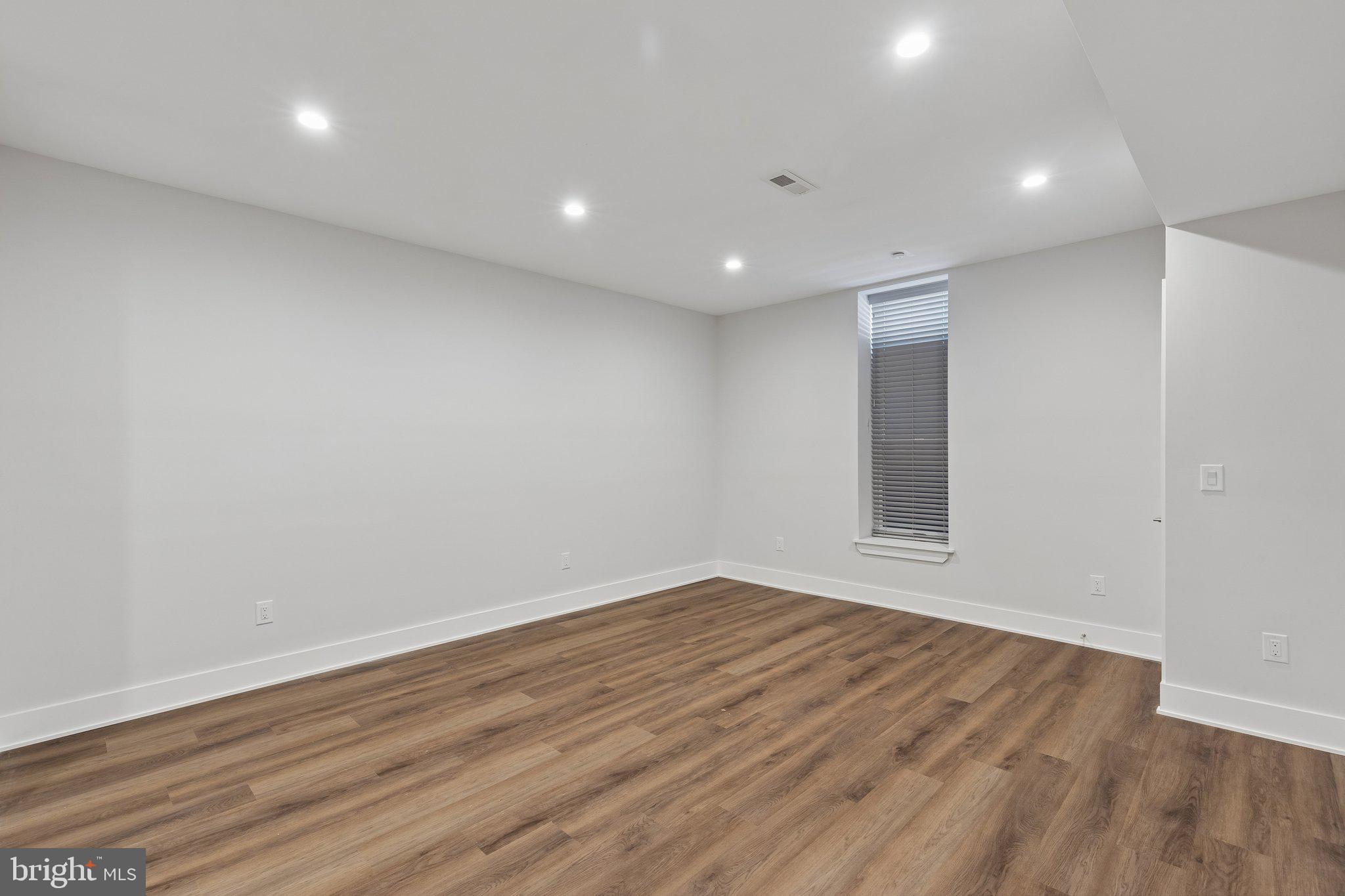 PHILADELPHIA (SOUTH) - Residential