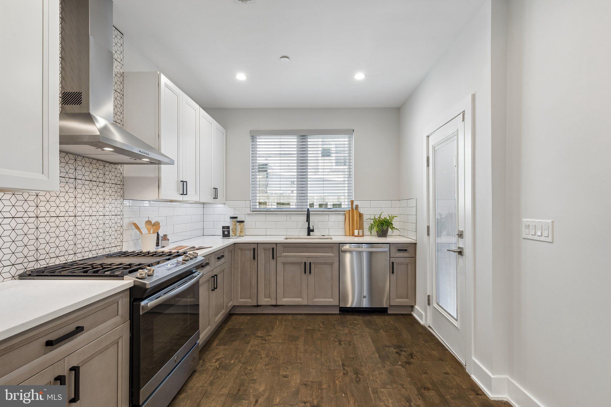 PHILADELPHIA (SOUTH) - Residential