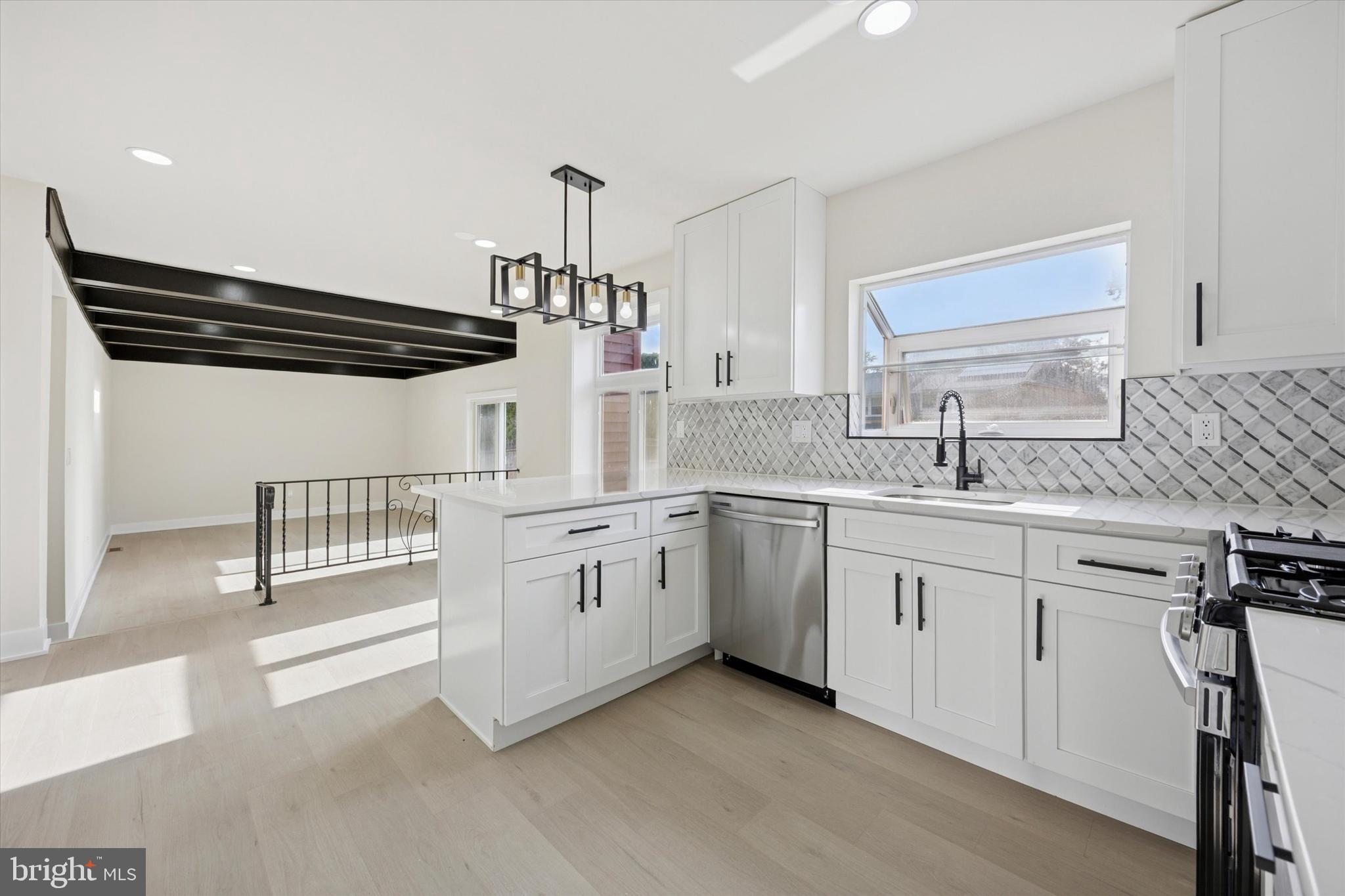 CHERRY HILL ESTATE - Residential