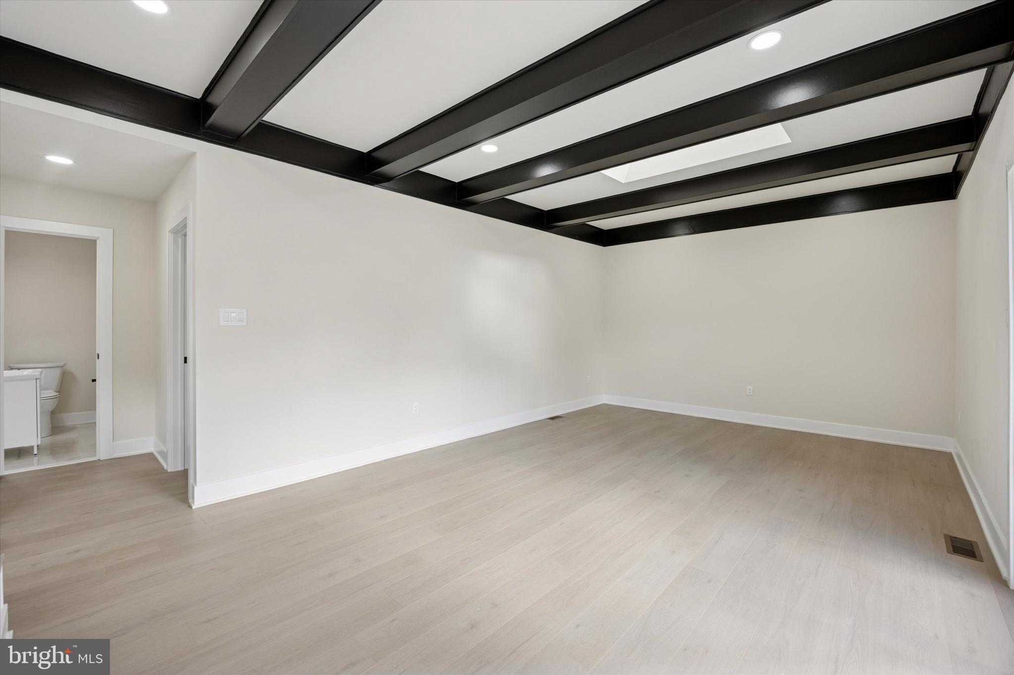 CHERRY HILL ESTATE - Residential