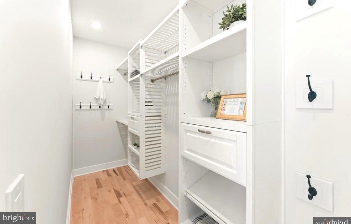 MANAYUNK - Residential Lease