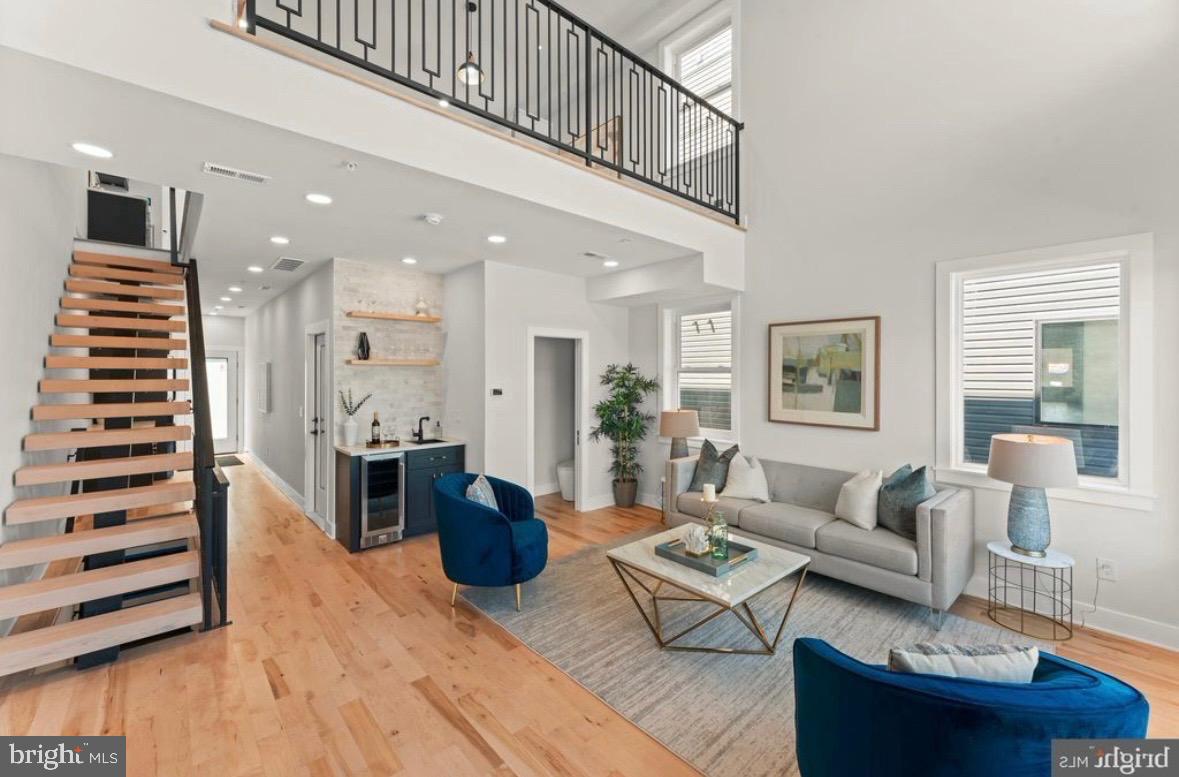 MANAYUNK - Residential Lease