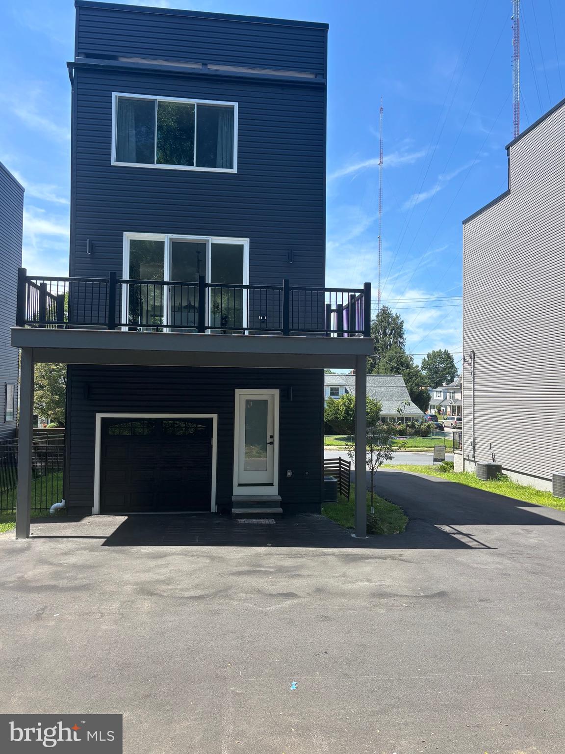 MANAYUNK - Residential Lease