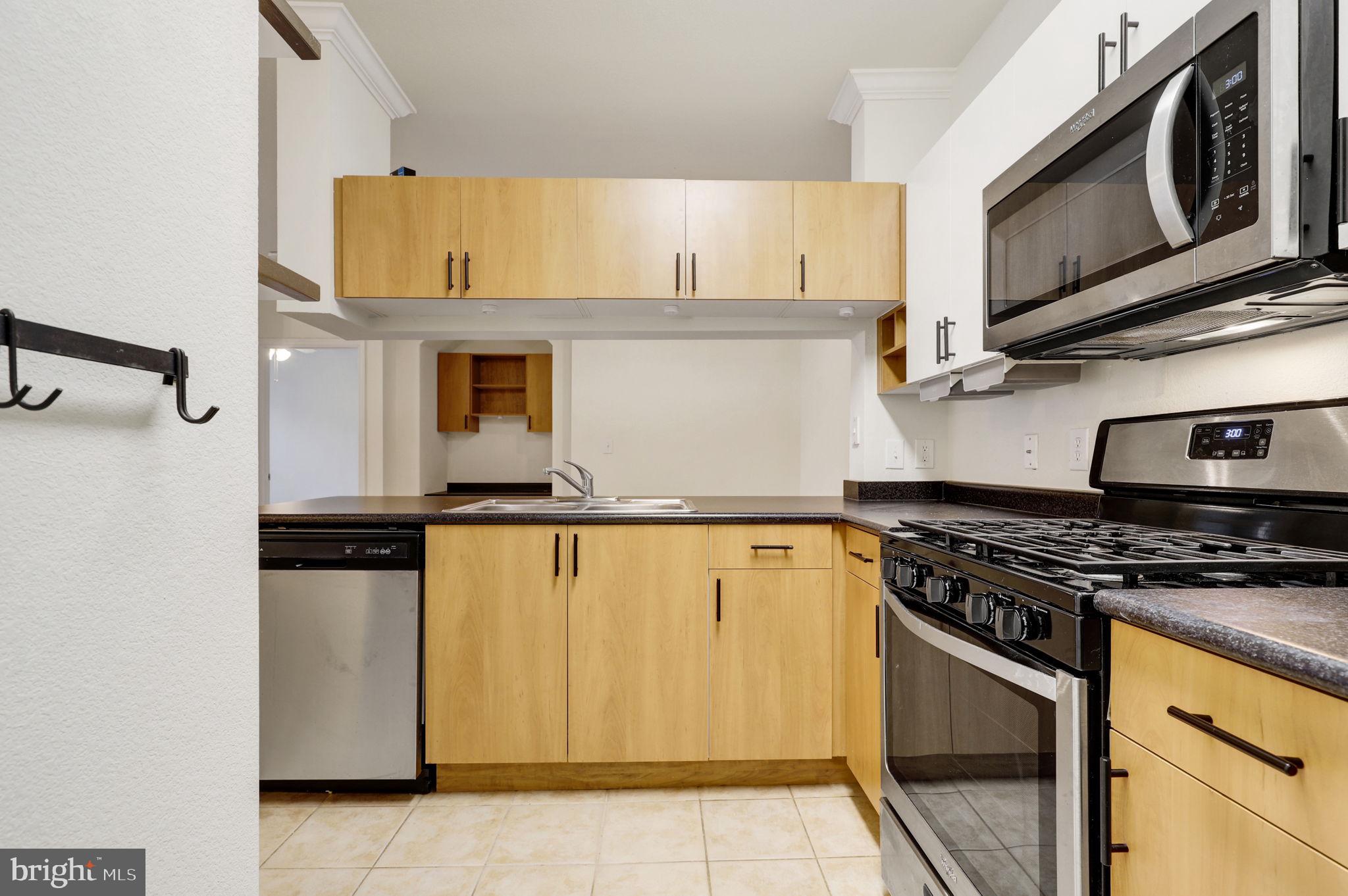 ASHMORE AT GERMANOWN COMMUNITY - Residential