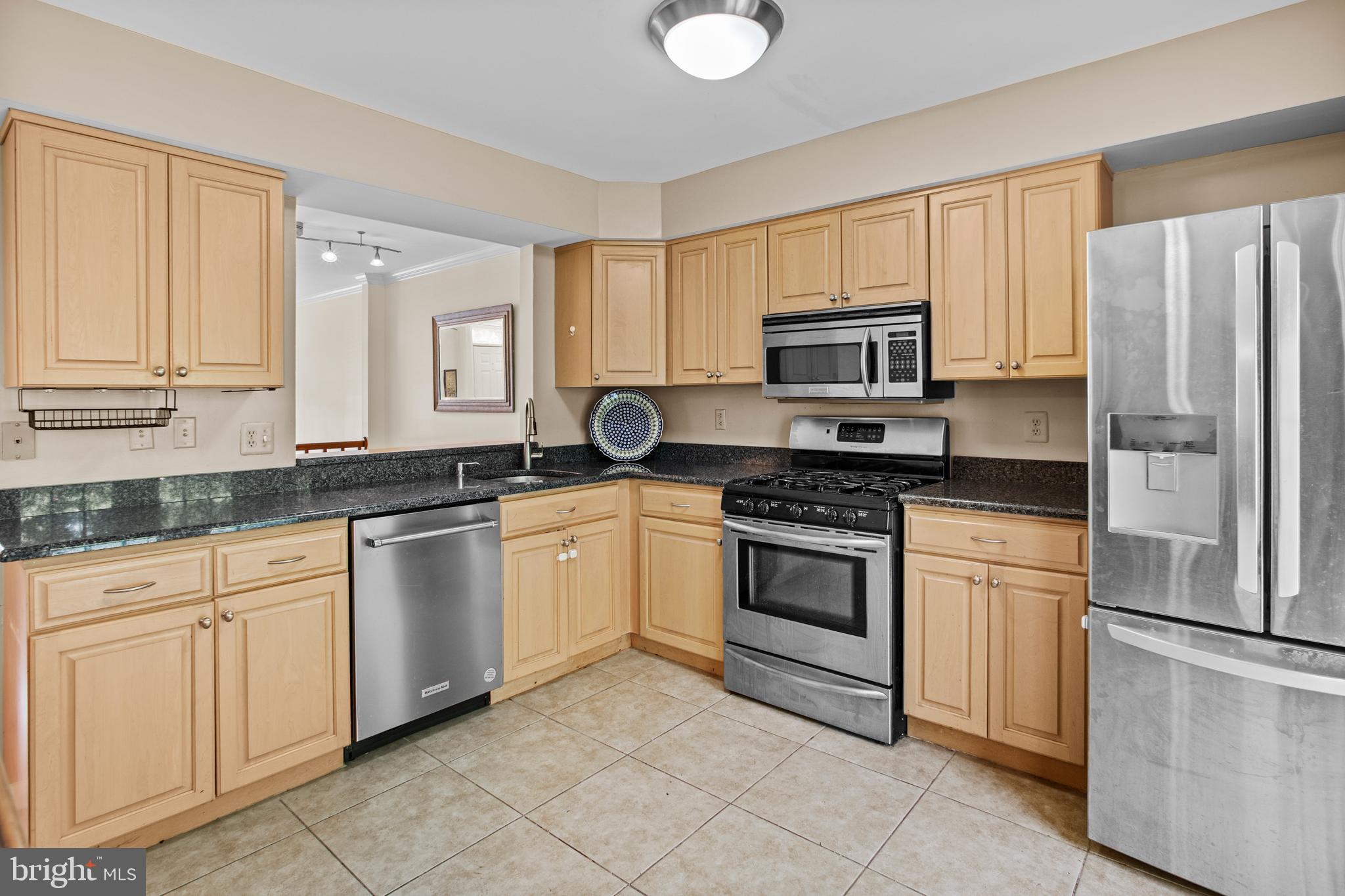 7238 LENSFIELD COURT